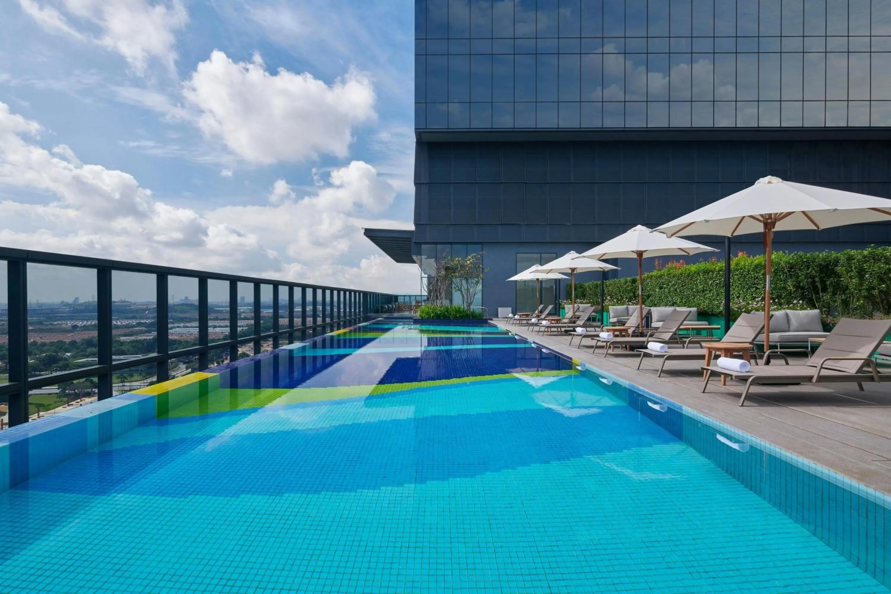 Swimming pool in Courtyard by Marriott Setia Alam