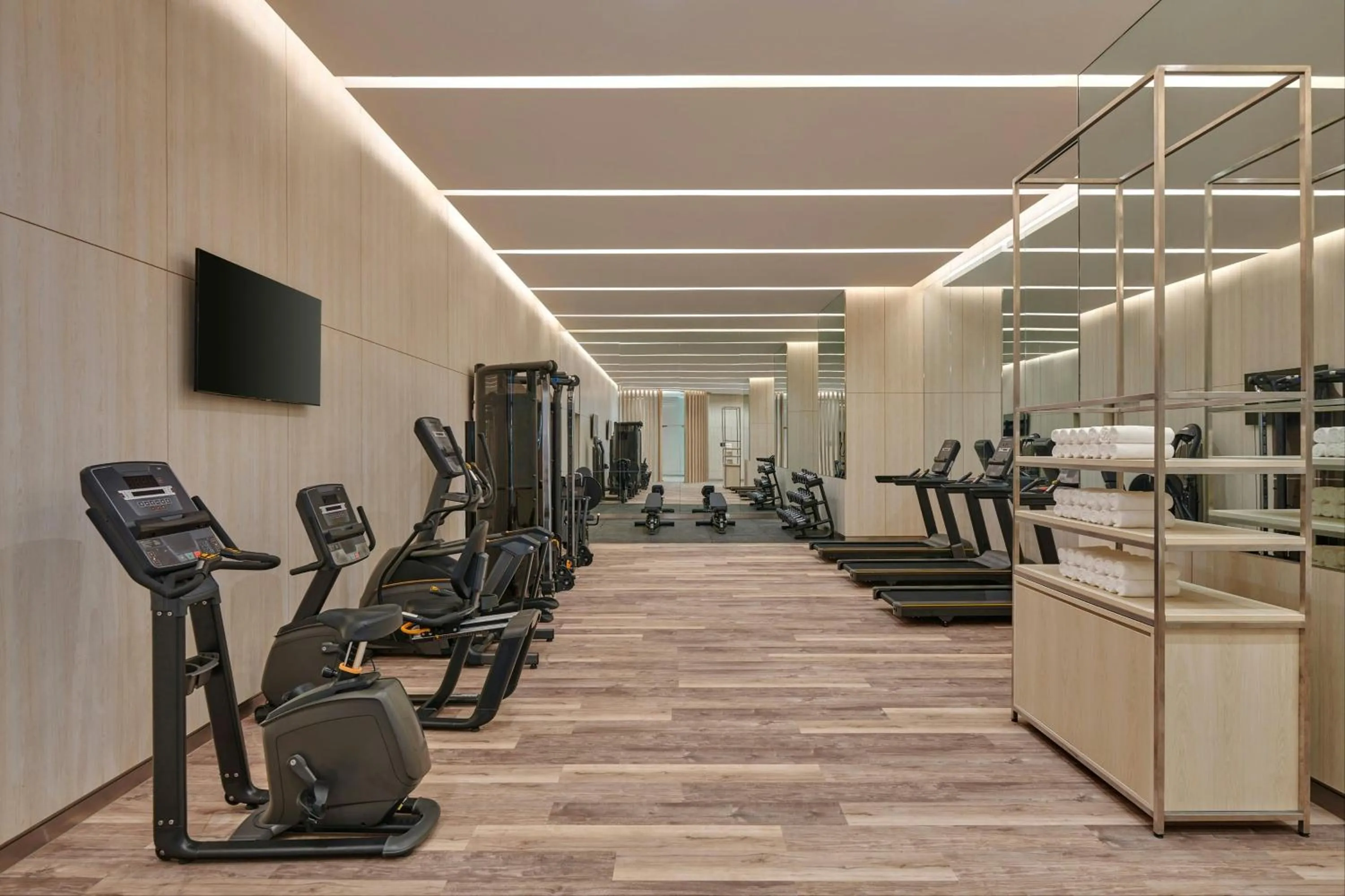 Fitness centre/facilities in Courtyard by Marriott Setia Alam