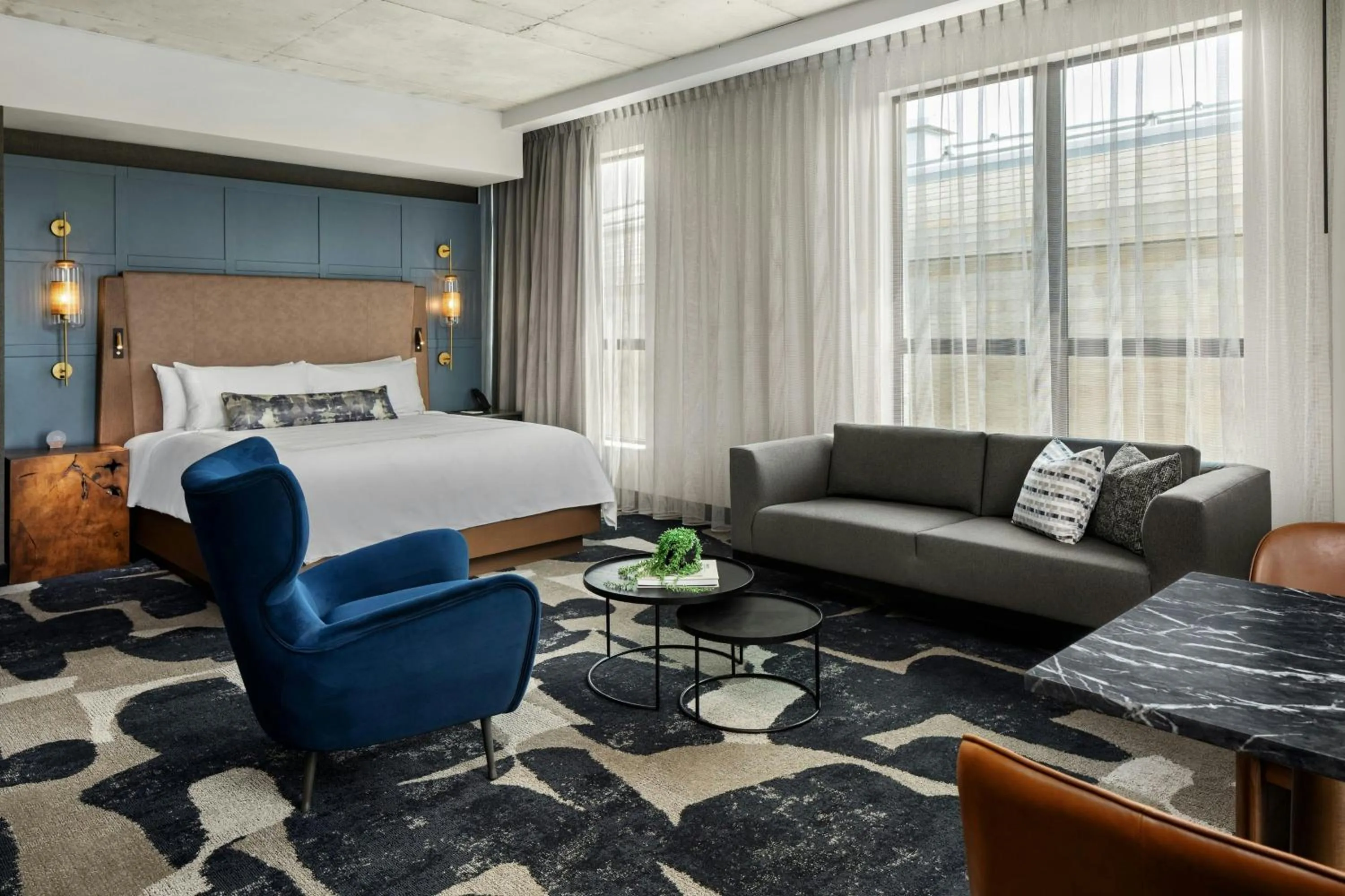 Photo of the whole room, Bed in The Trade, Autograph Collection