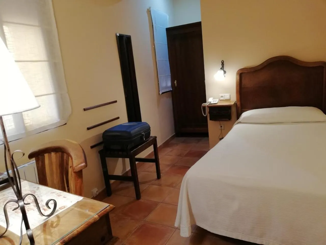 Photo of the whole room, Bed in Hotel Don Carlos Cáceres