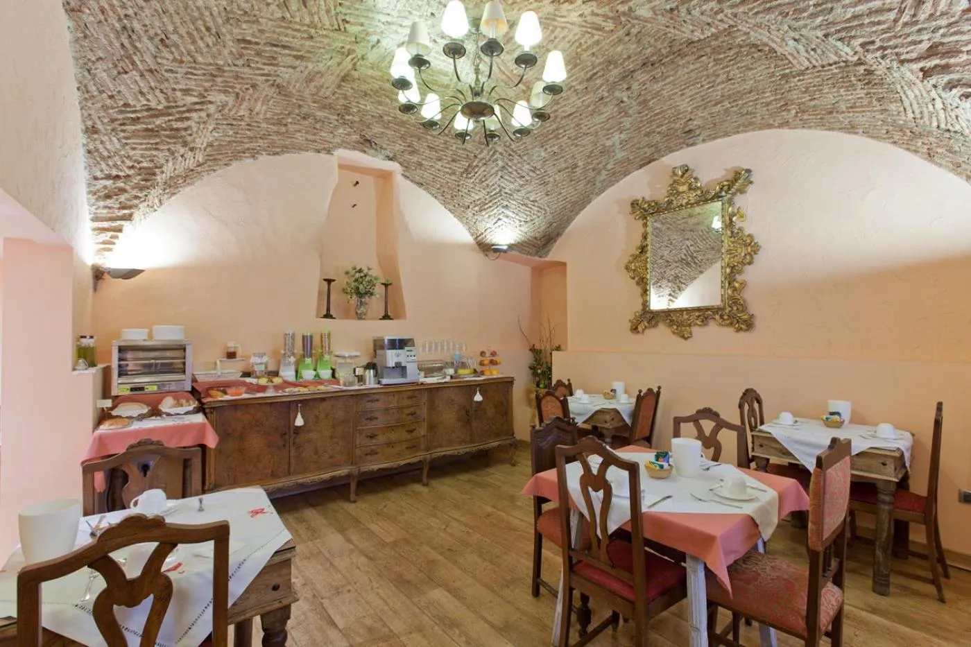 Breakfast in Hotel Don Carlos Cáceres