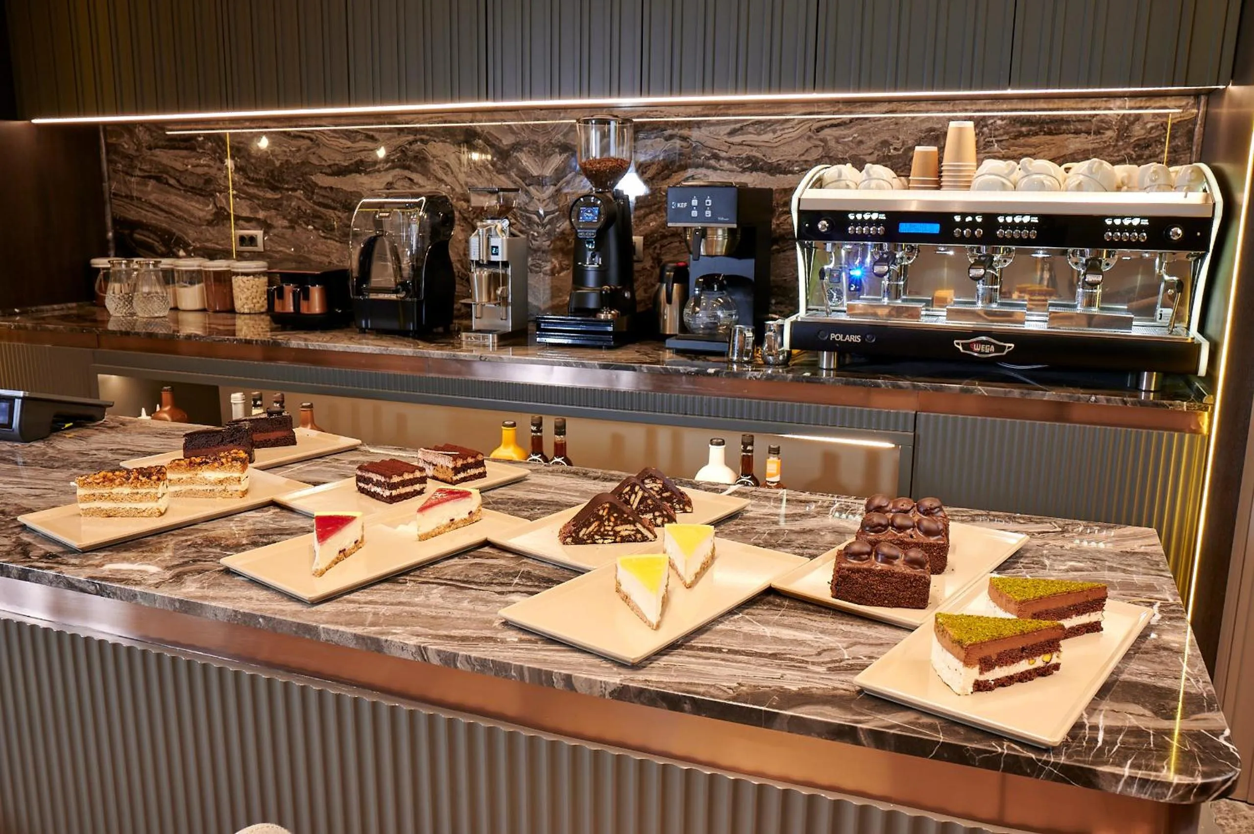 Restaurant/places to eat in Livinton İstanbul Ataşehir