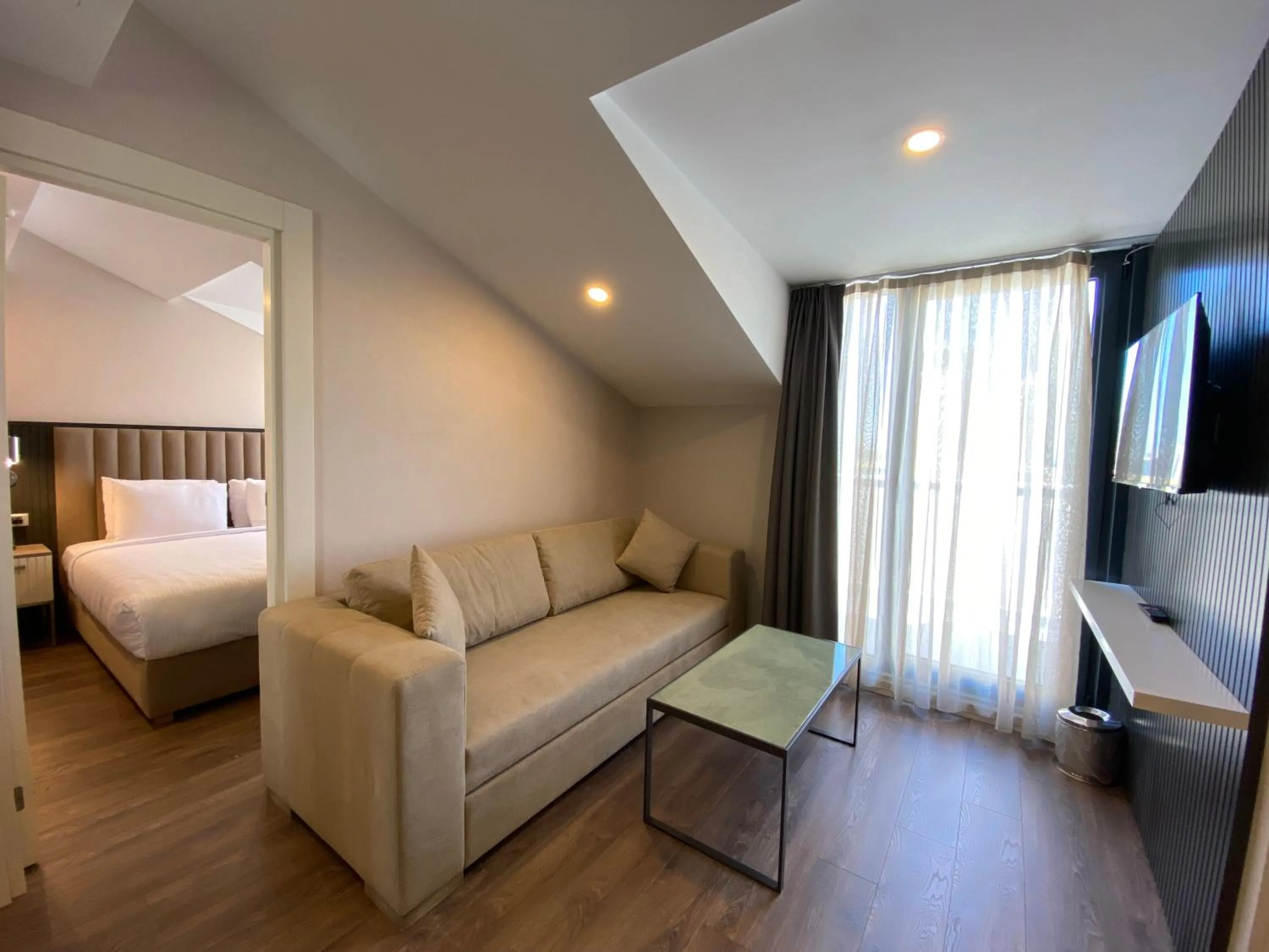 TV and multimedia, Bed in Livinton İstanbul Ataşehir