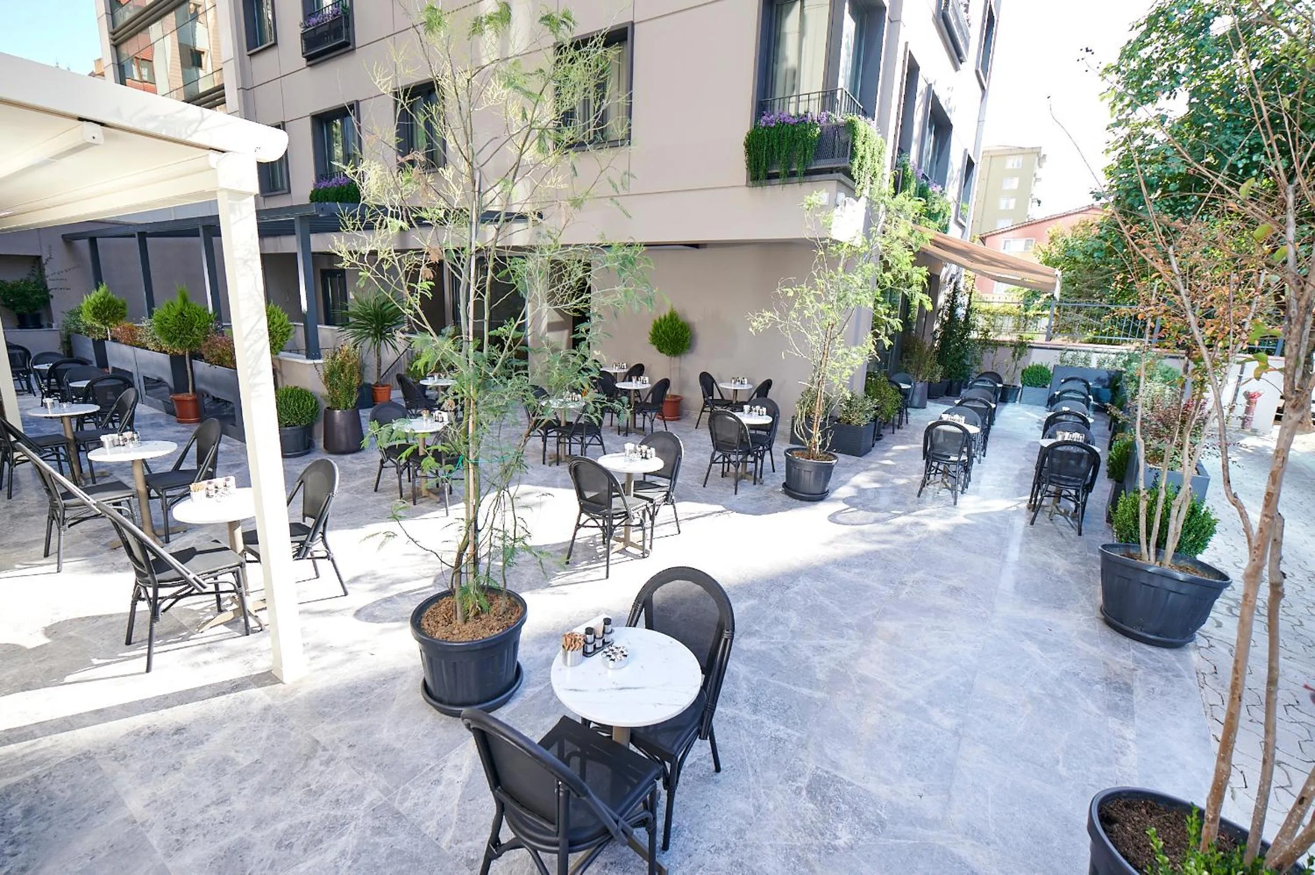 Restaurant/places to eat in Livinton İstanbul Ataşehir