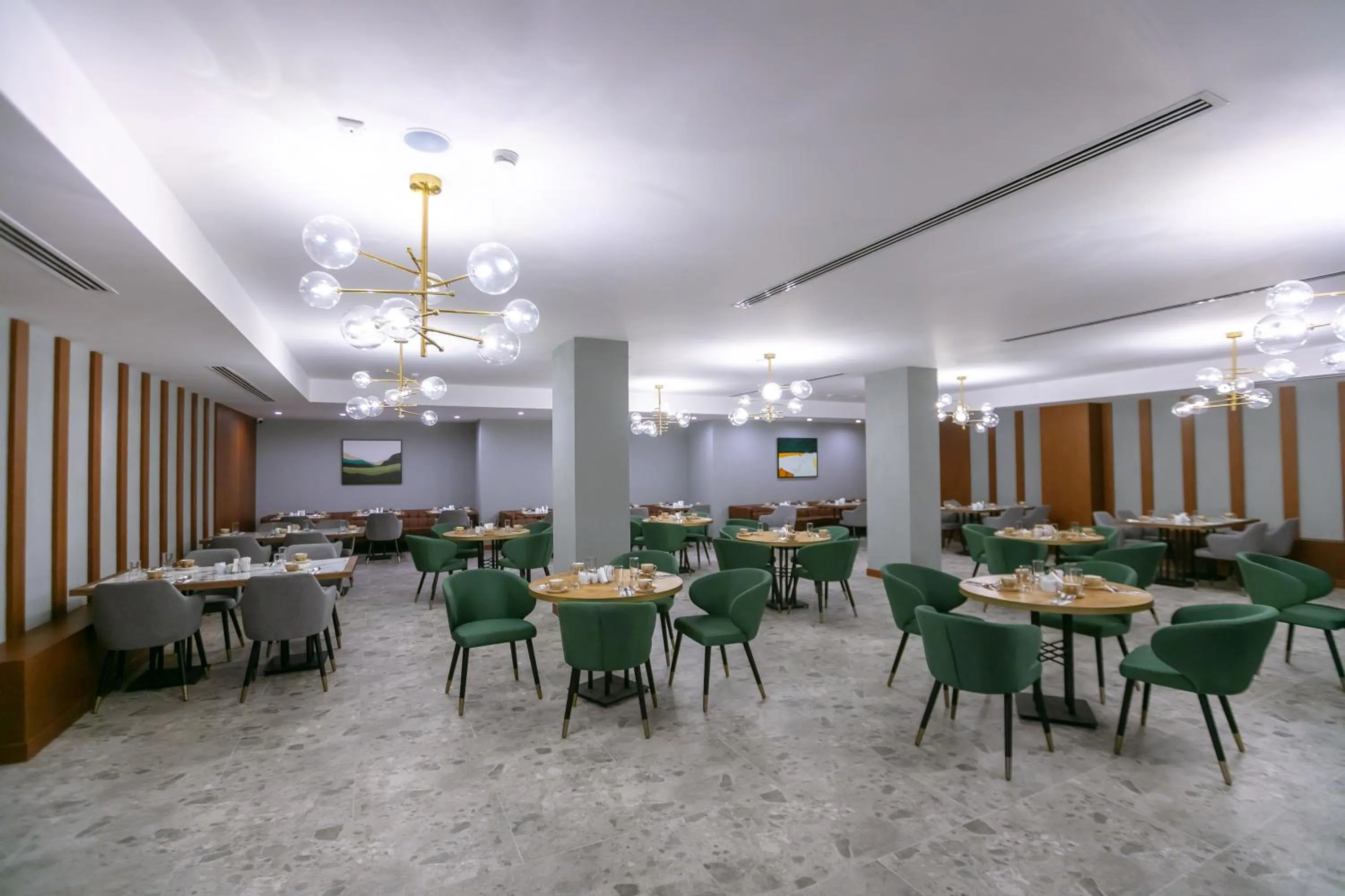 Restaurant/places to eat in Wyndham Garden Baku