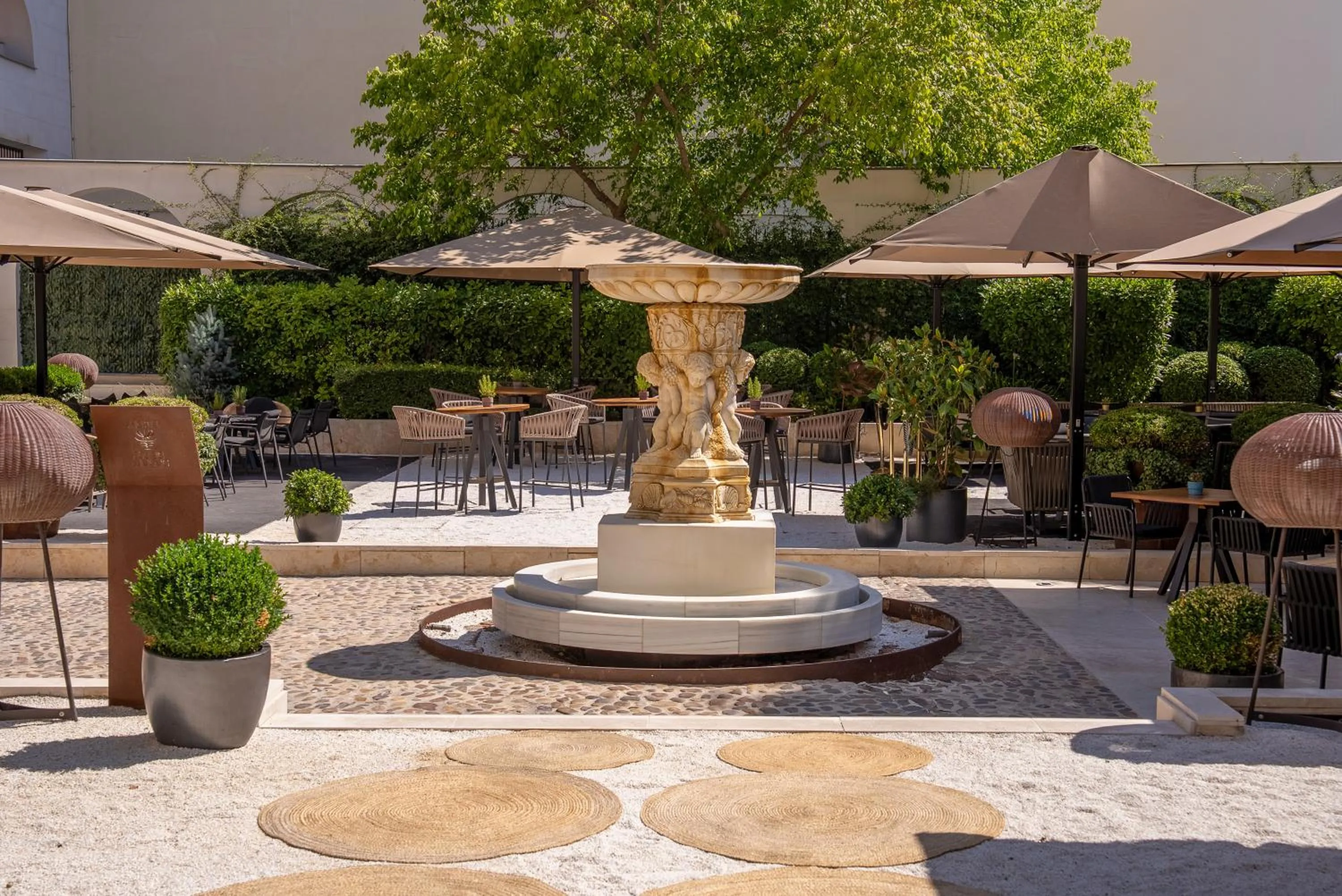 Garden in Palacio de los Duques Gran Meliá - The Leading Hotels of the World