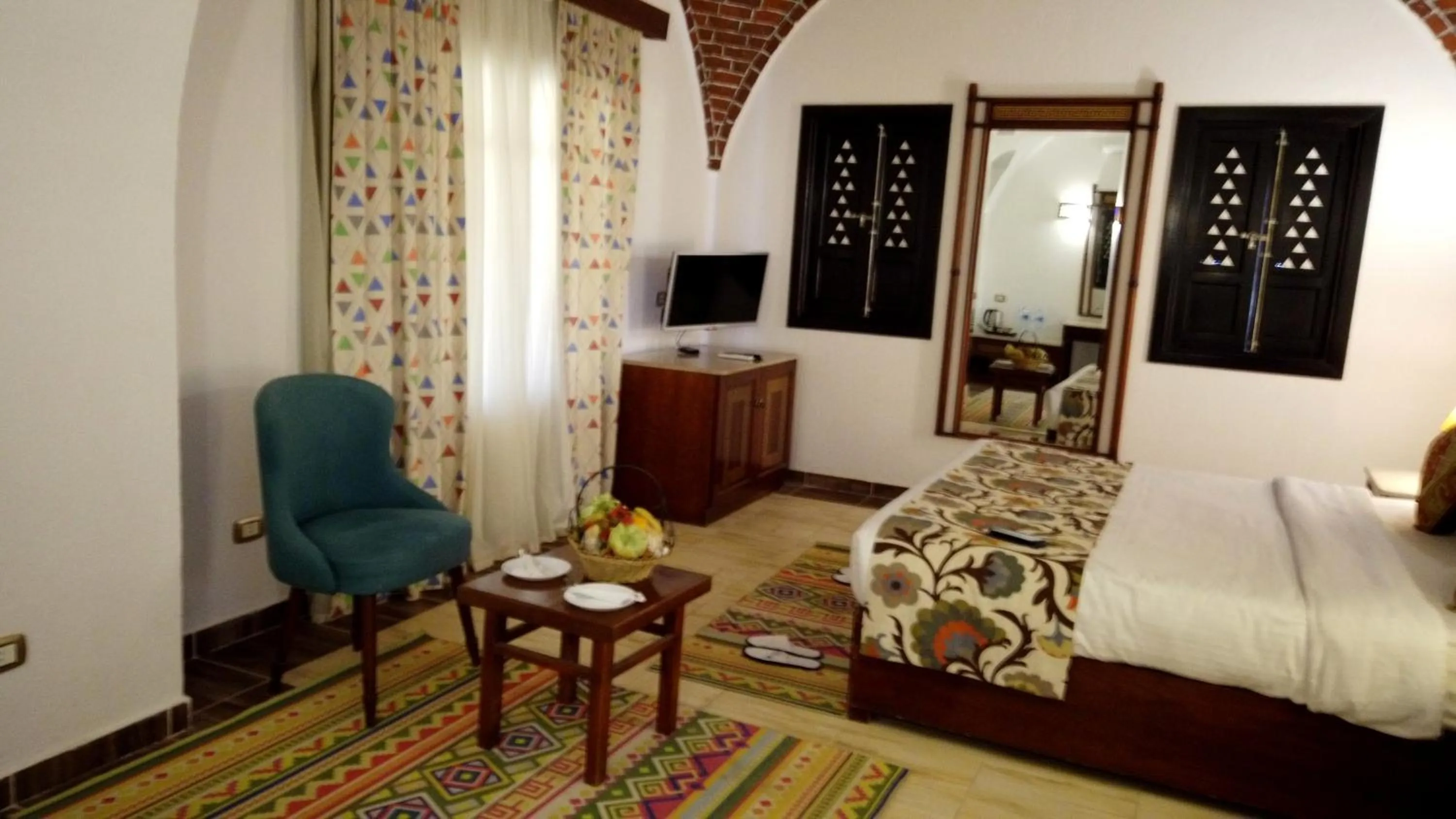 Bedroom, Bed in Beach safari nubian resort