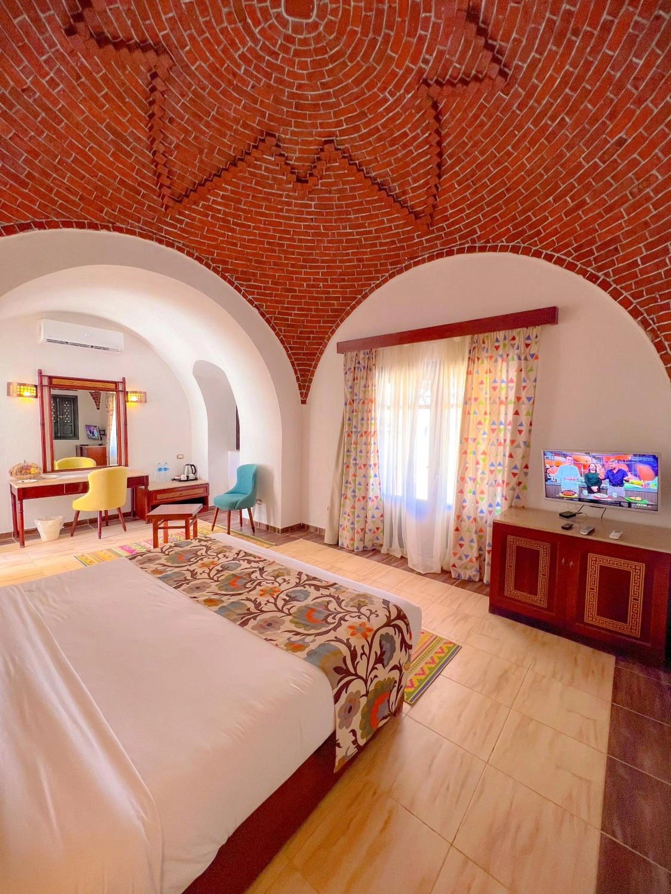 Bedroom, Bed in Beach safari nubian resort