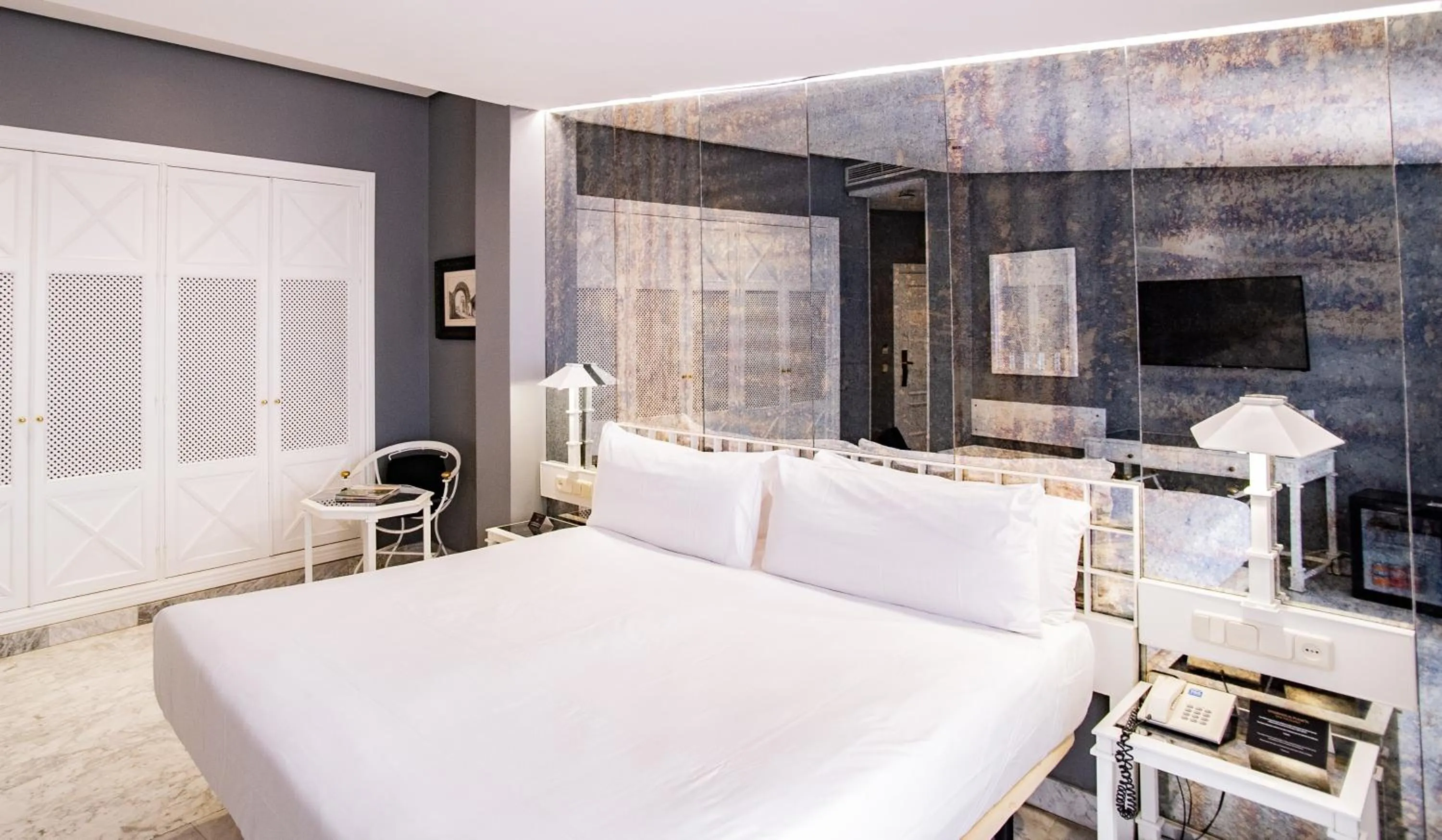 Bed in AZZ Mérida Medea Hotel