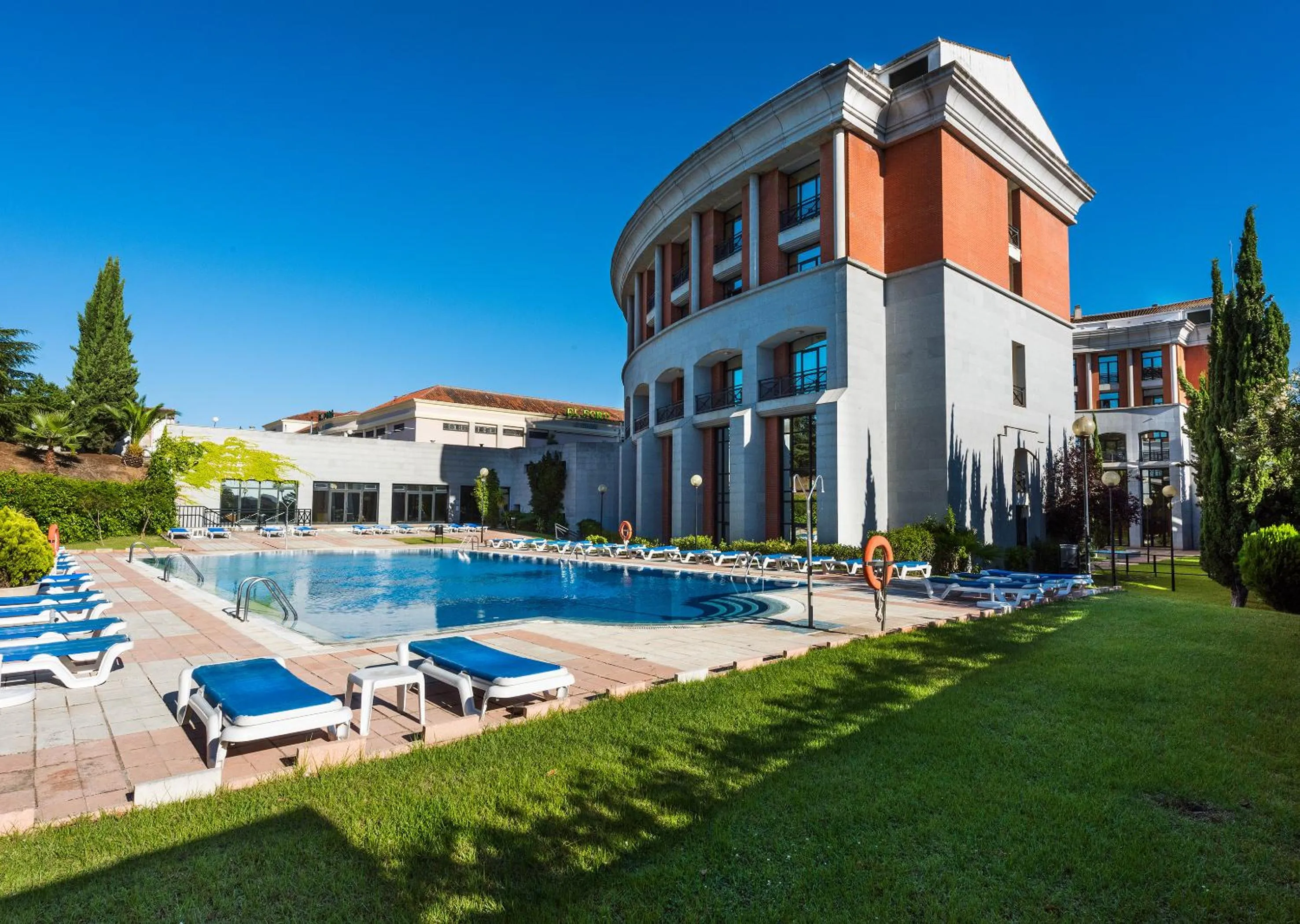 Pool view in AZZ Mérida Medea Hotel
