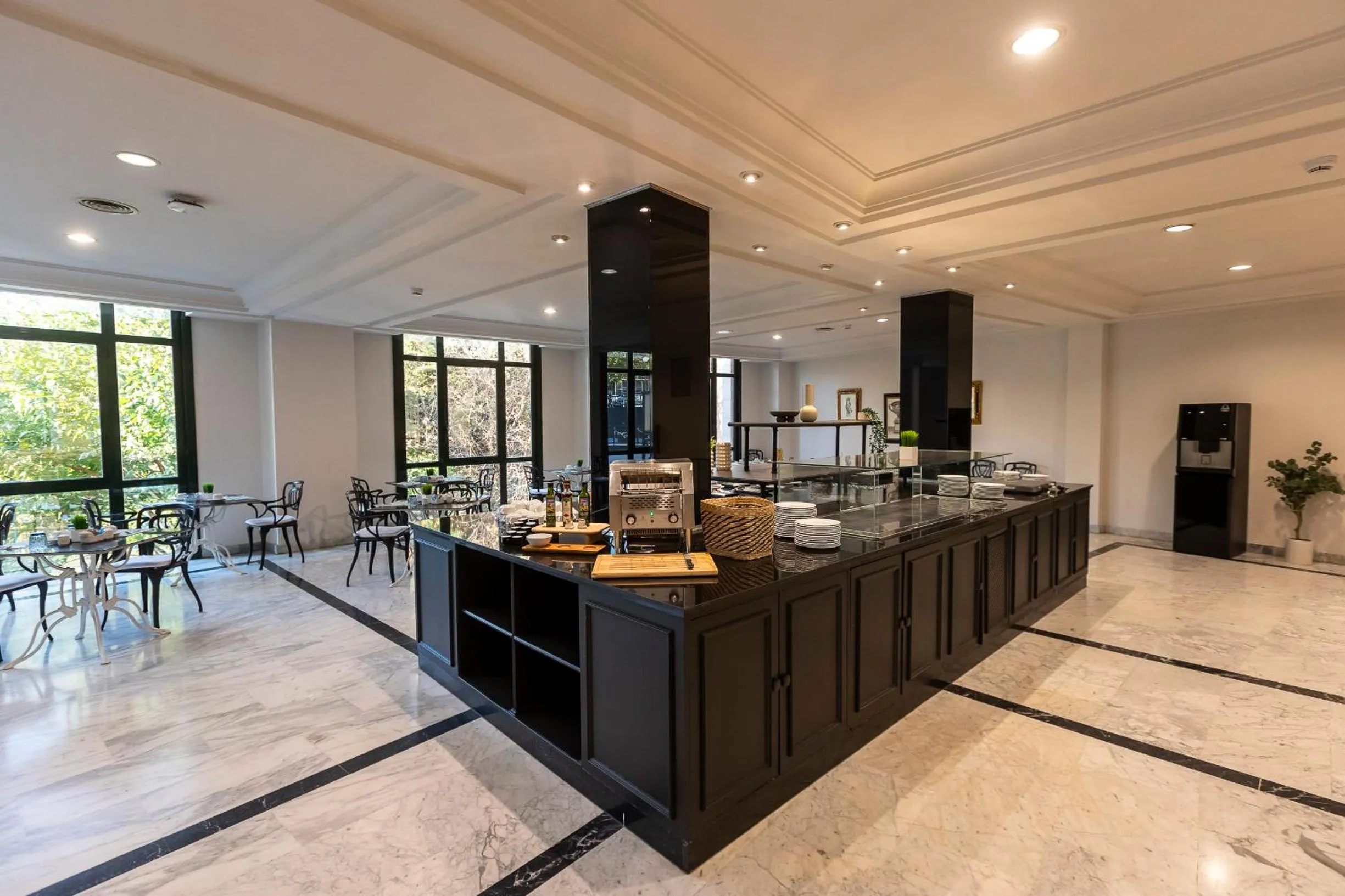 Breakfast in AZZ Mérida Medea Hotel