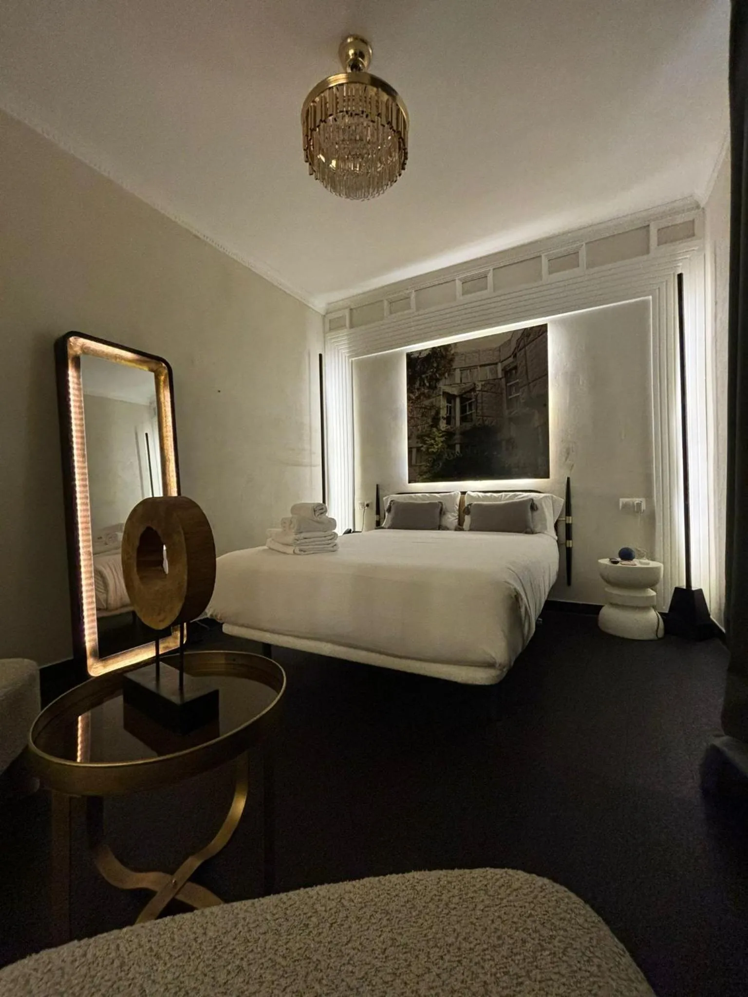 Photo of the whole room, Bed in Abalú Collection Boutique Gran Via