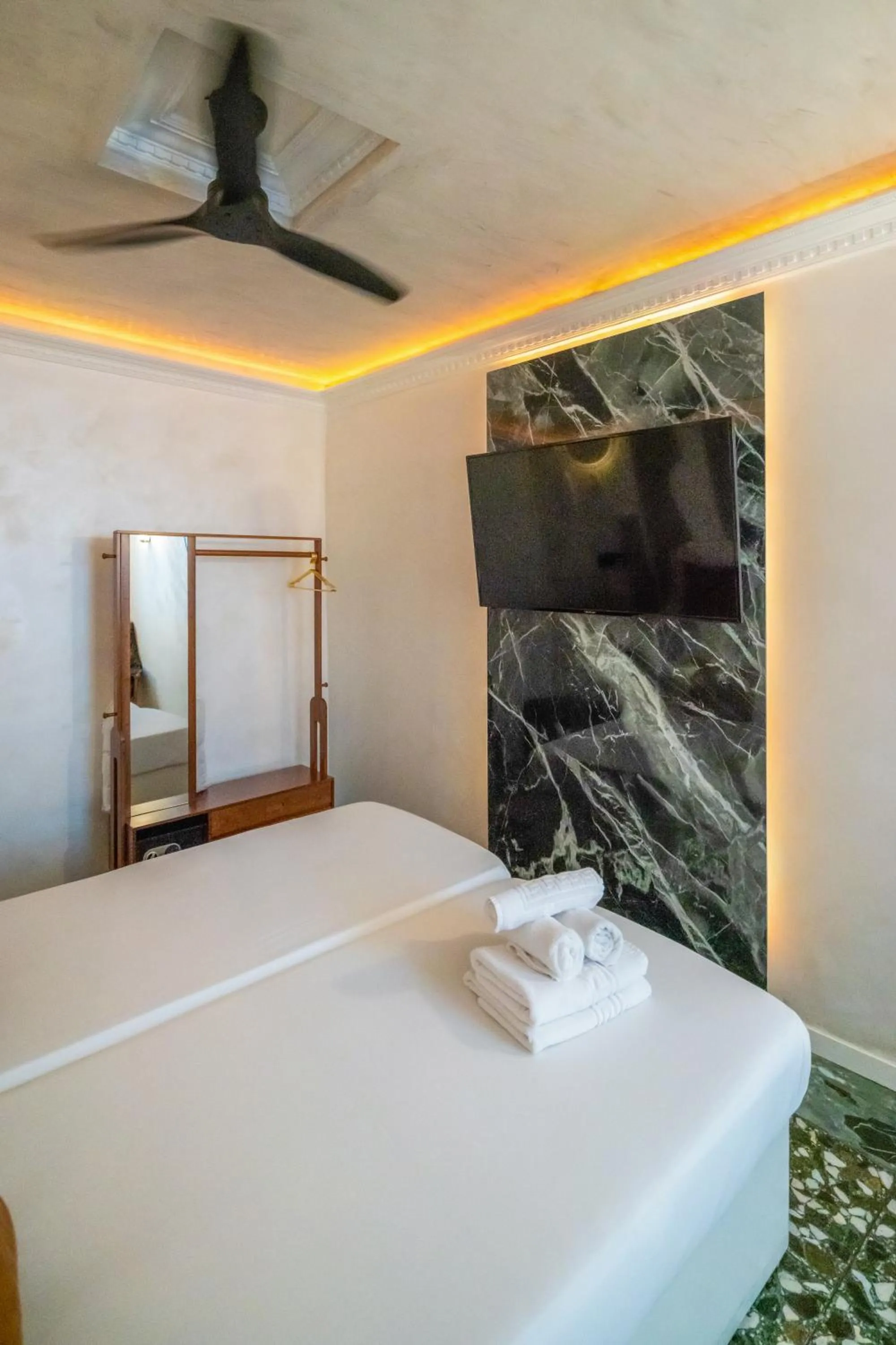 Bedroom, Bed in Abalú Collection Boutique Gran Via