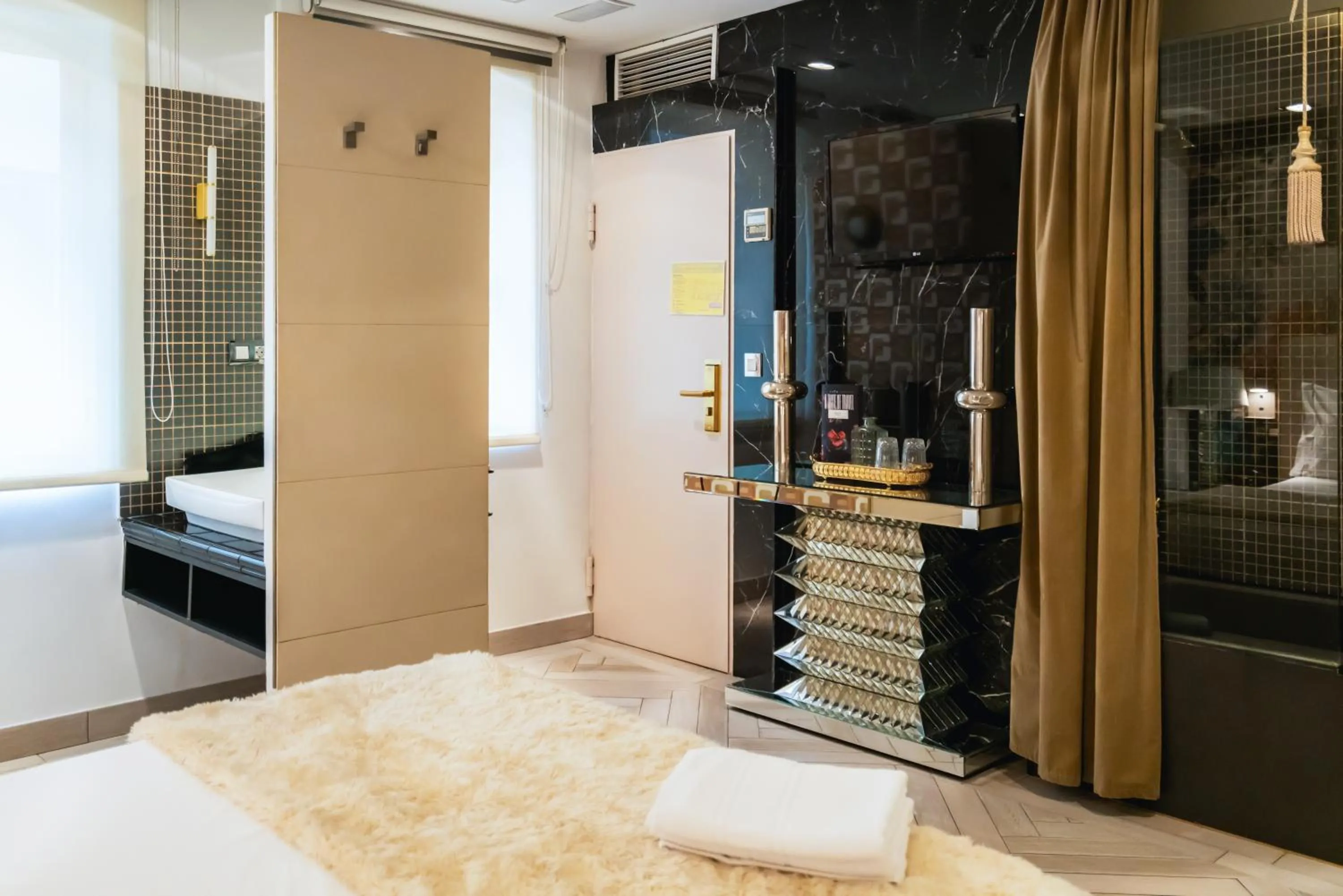 Bedroom, Bed in Abalú Collection Boutique Gran Via