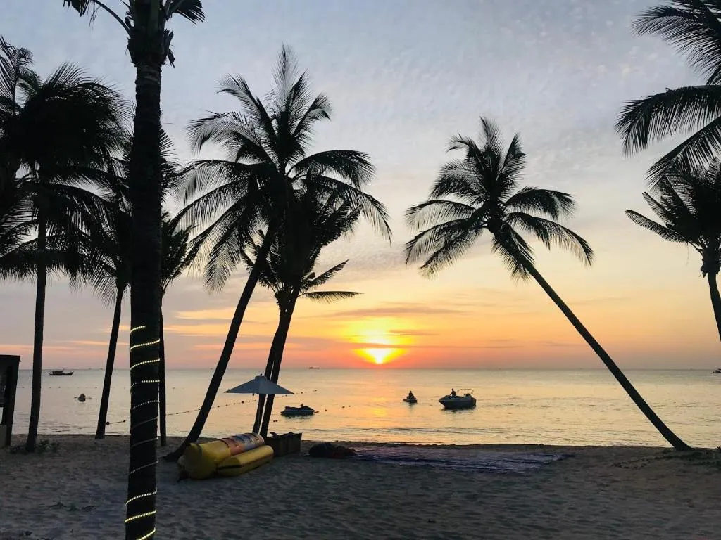 Beach in Kalia Hotel