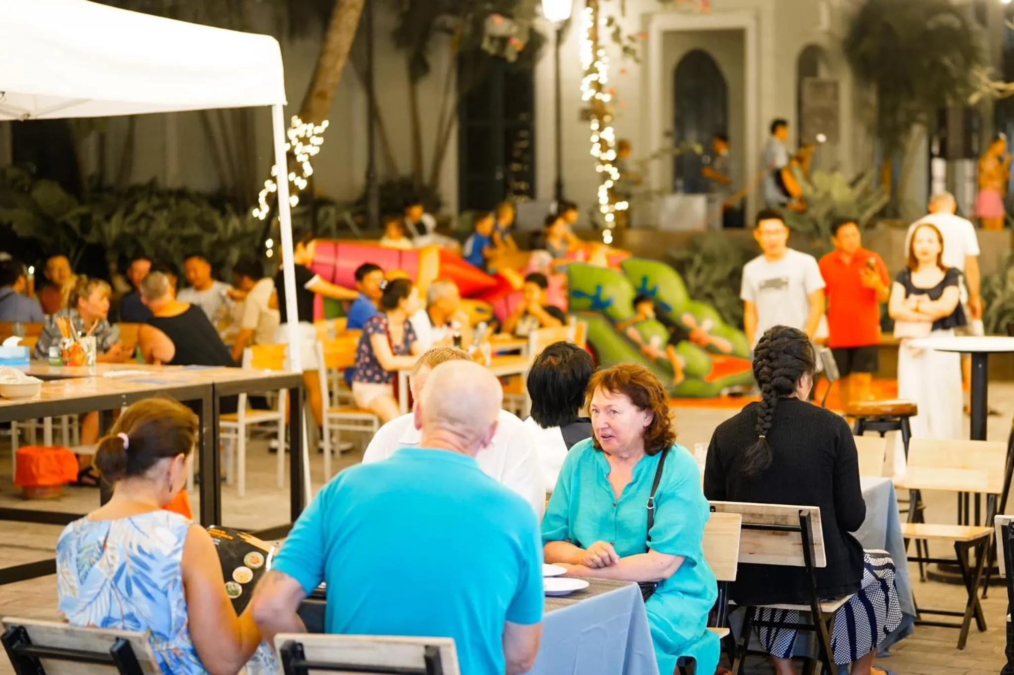 Dining area in Kalia Hotel