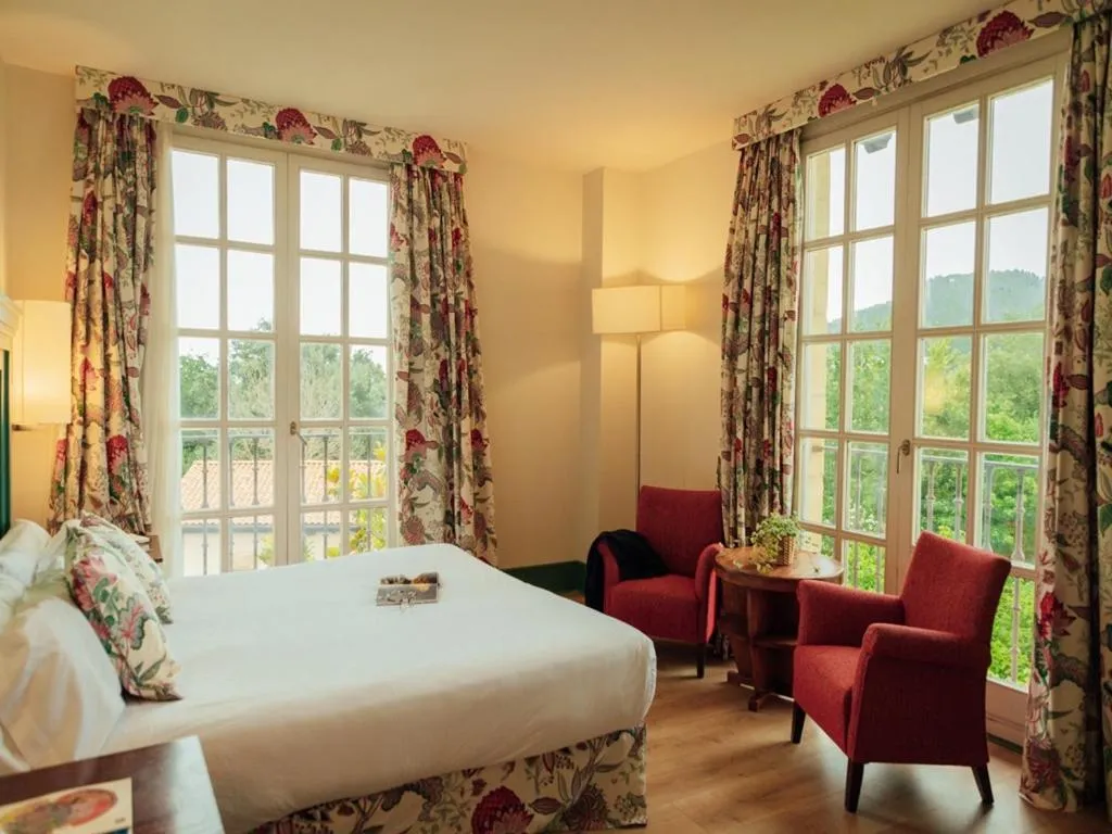 Bed in Hotel Palacio Urgoiti