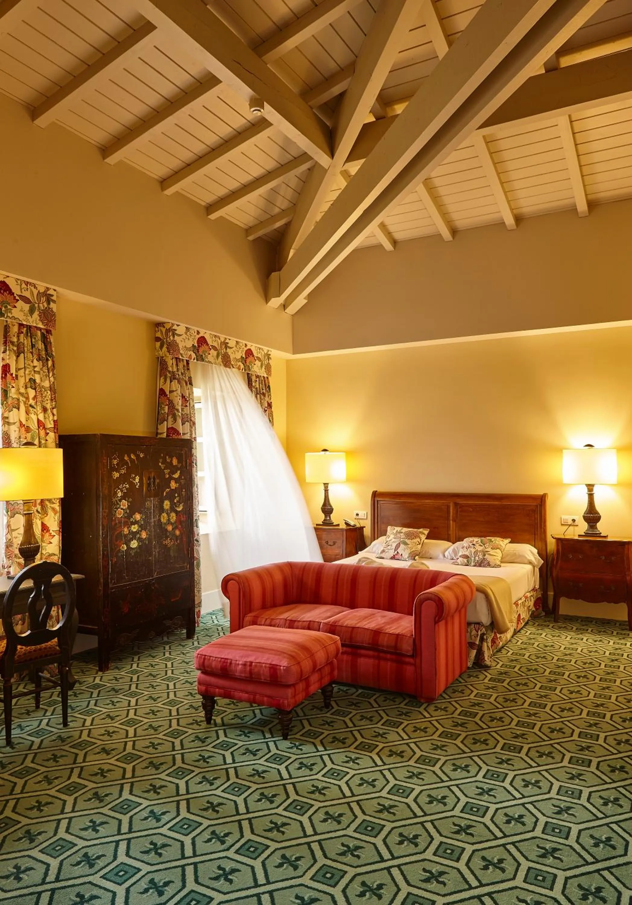 Bedroom, Bed in Hotel Palacio Urgoiti