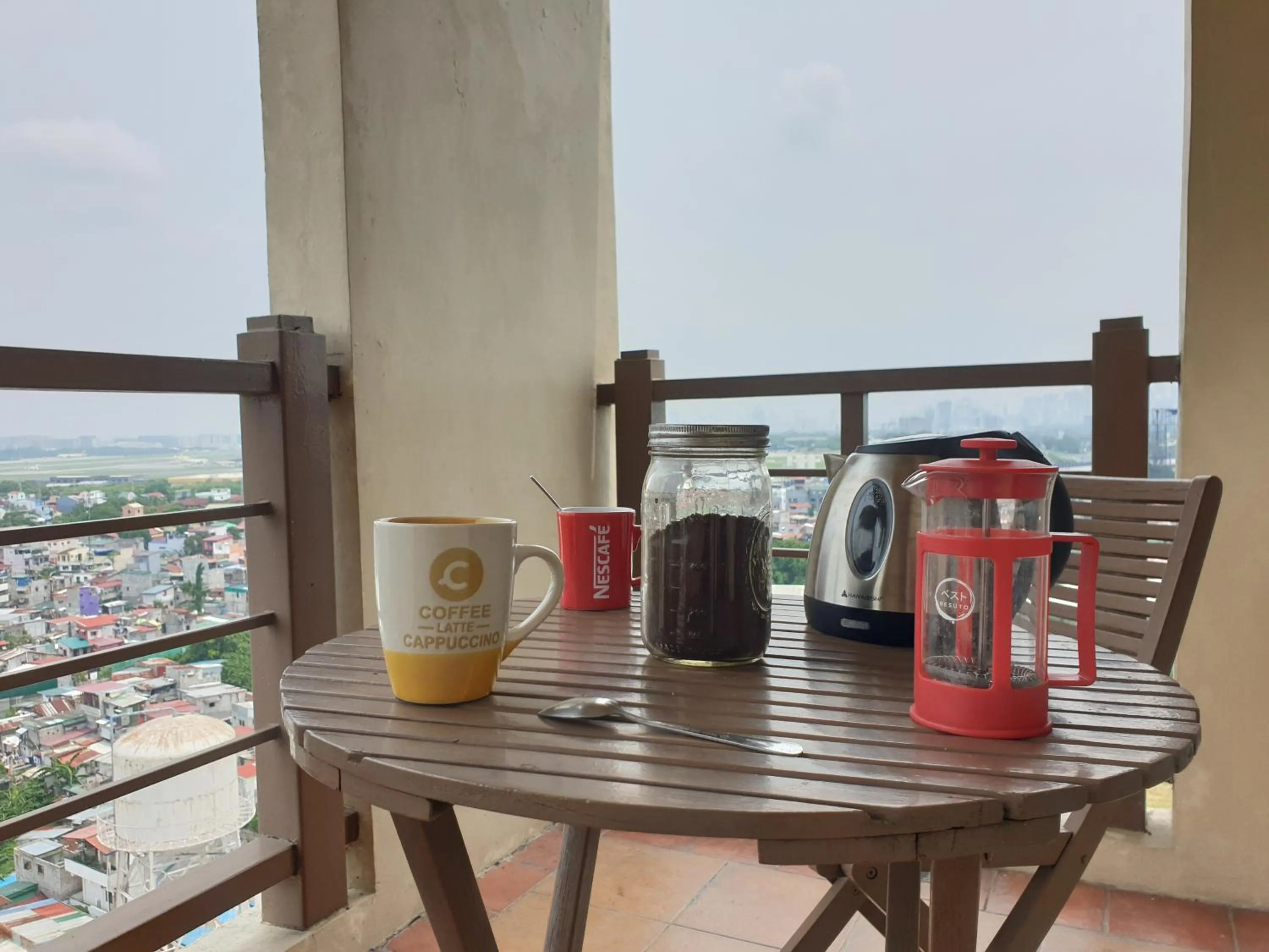 Coffee/tea facilities in Spacious Penthouse Near NAIA with 24-7 Convenience