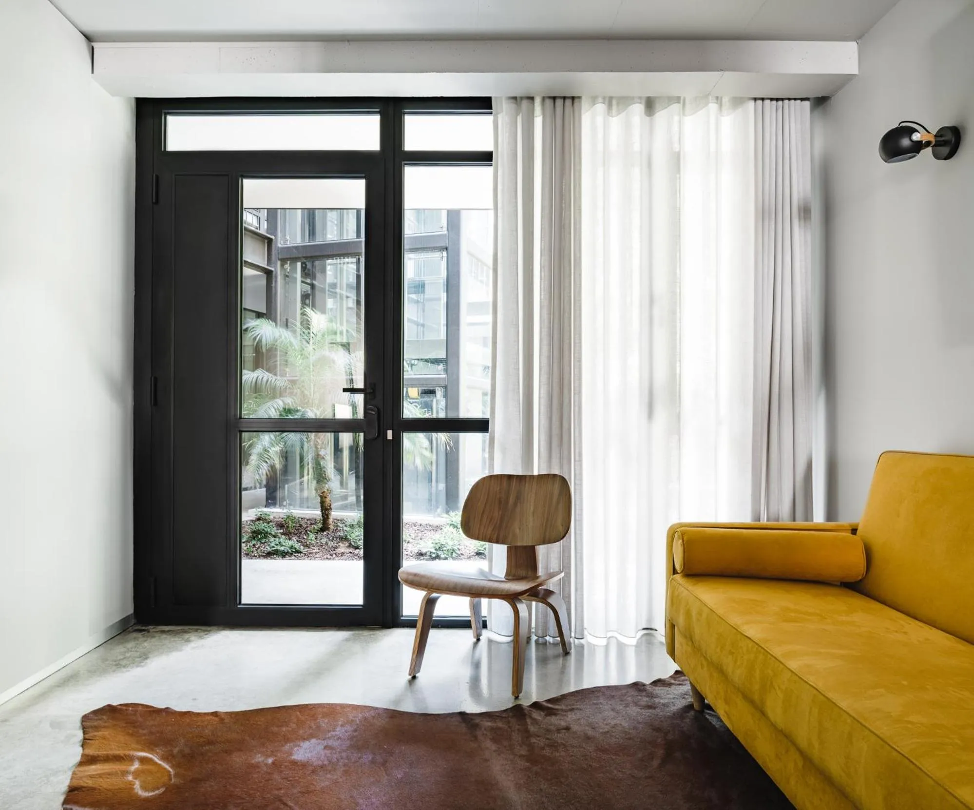 Living room in Lisbon Five Stars Alcântara Lofts