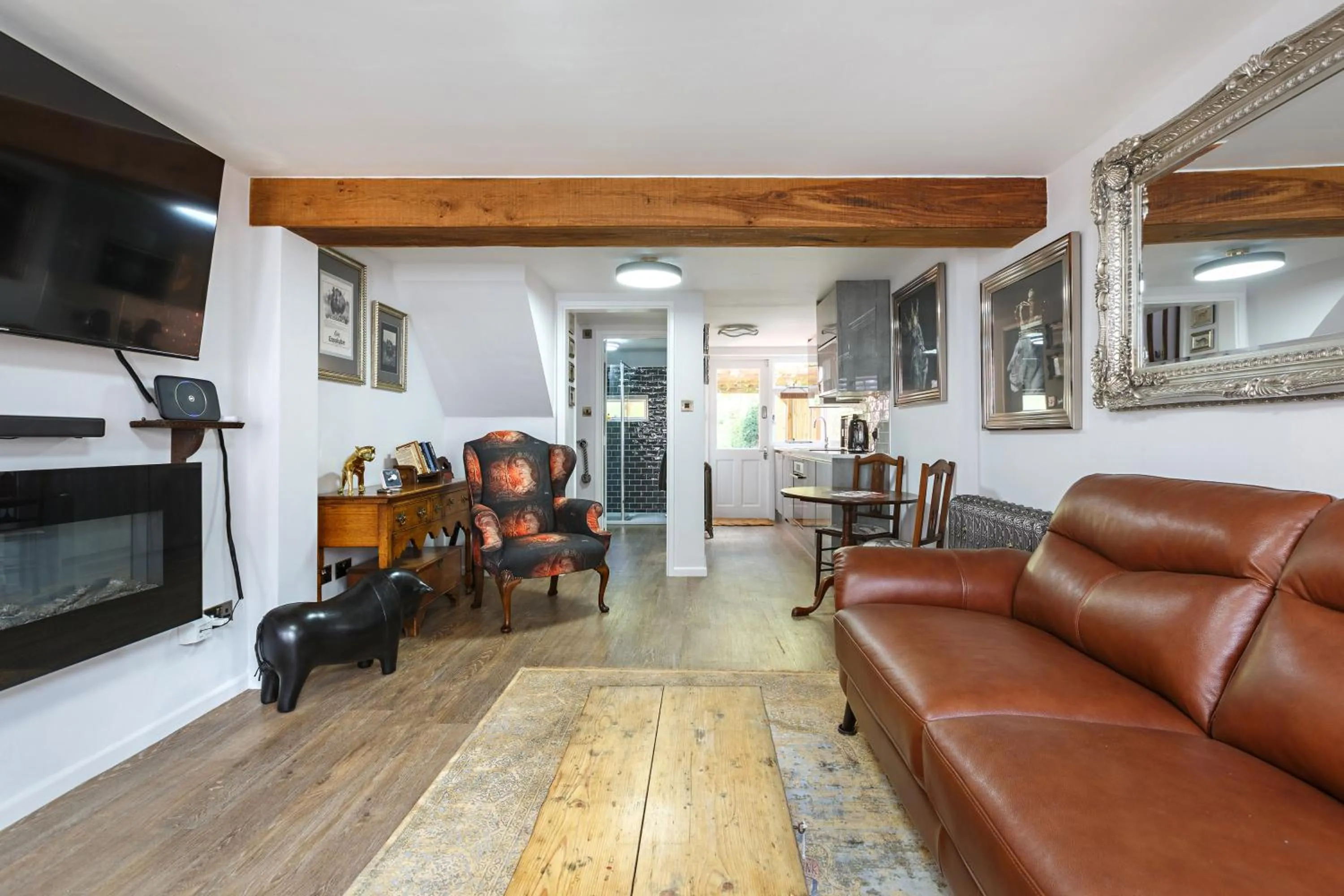 Living room in Georgina