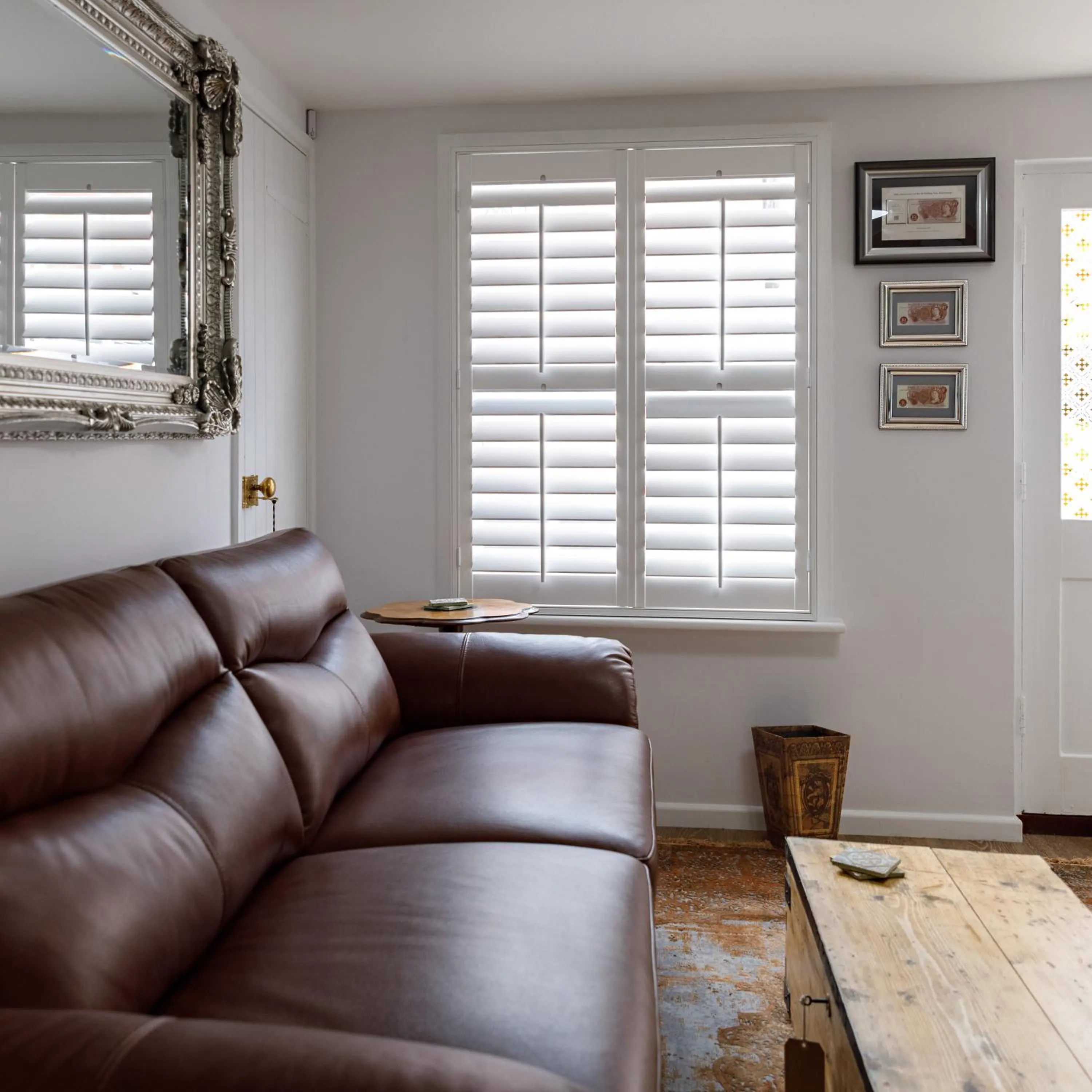 Living room in Georgina