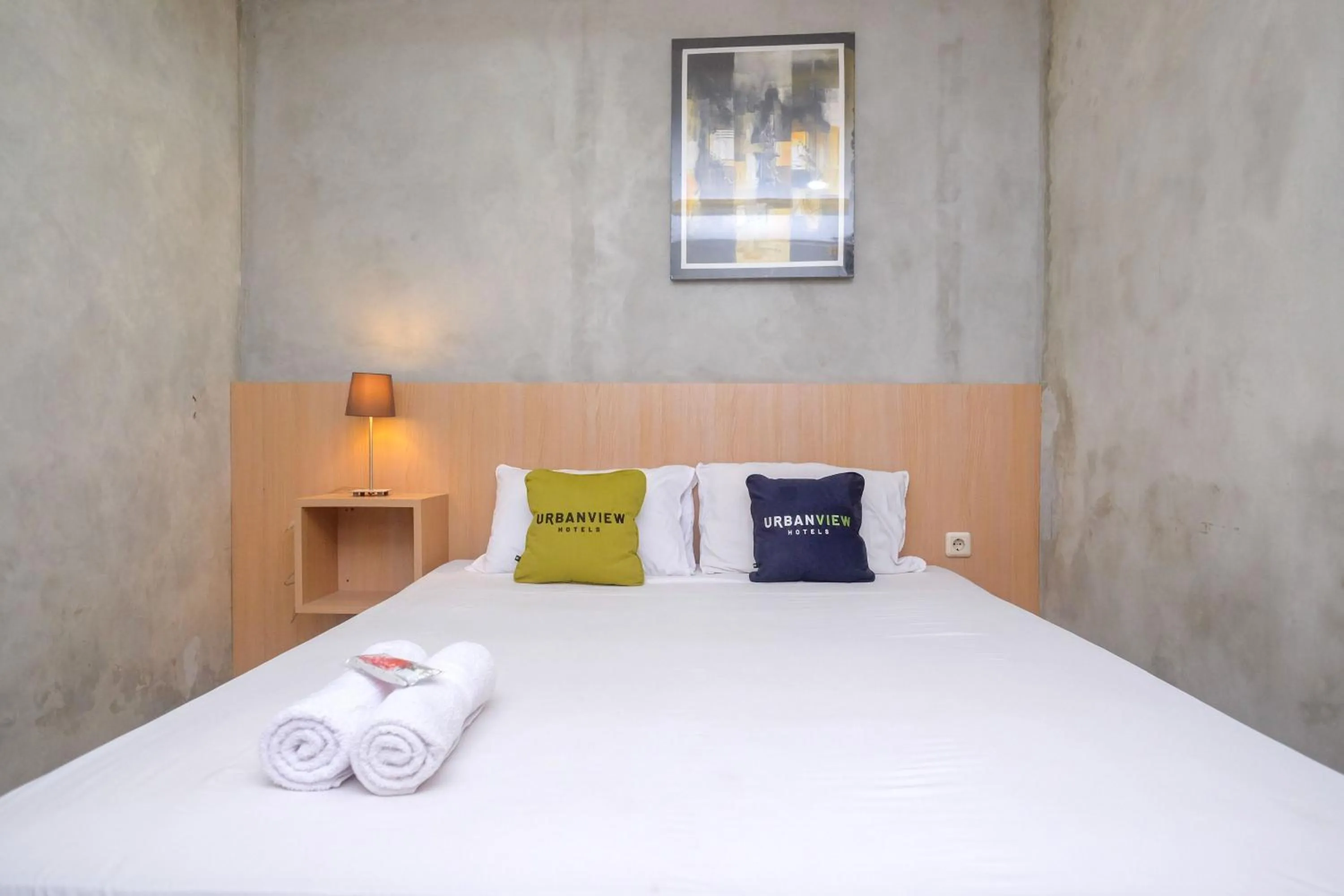 Bedroom, Bed in Urbanview Hotel Syariah Artamara Tegal by RedDoorz