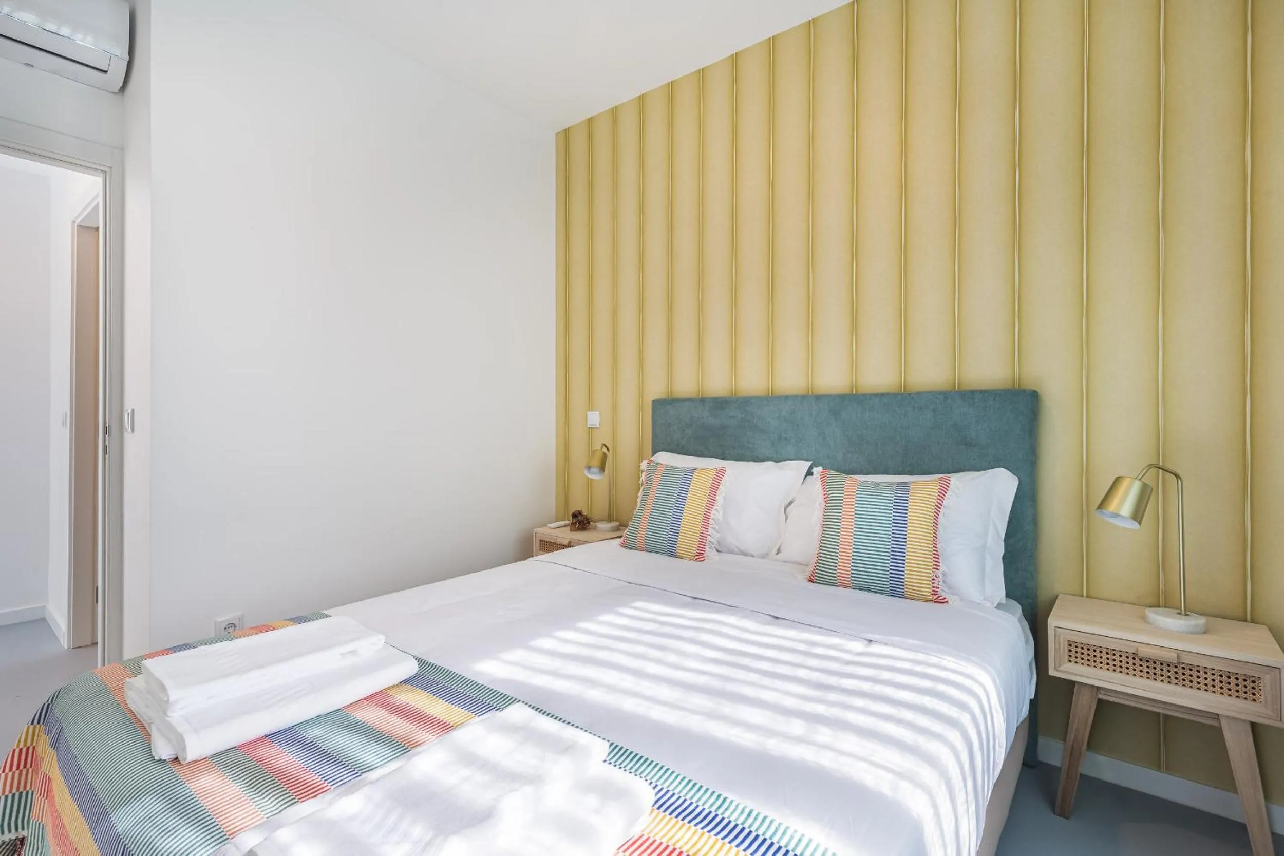 Bed in Succeed Campo Pequeno Apartments