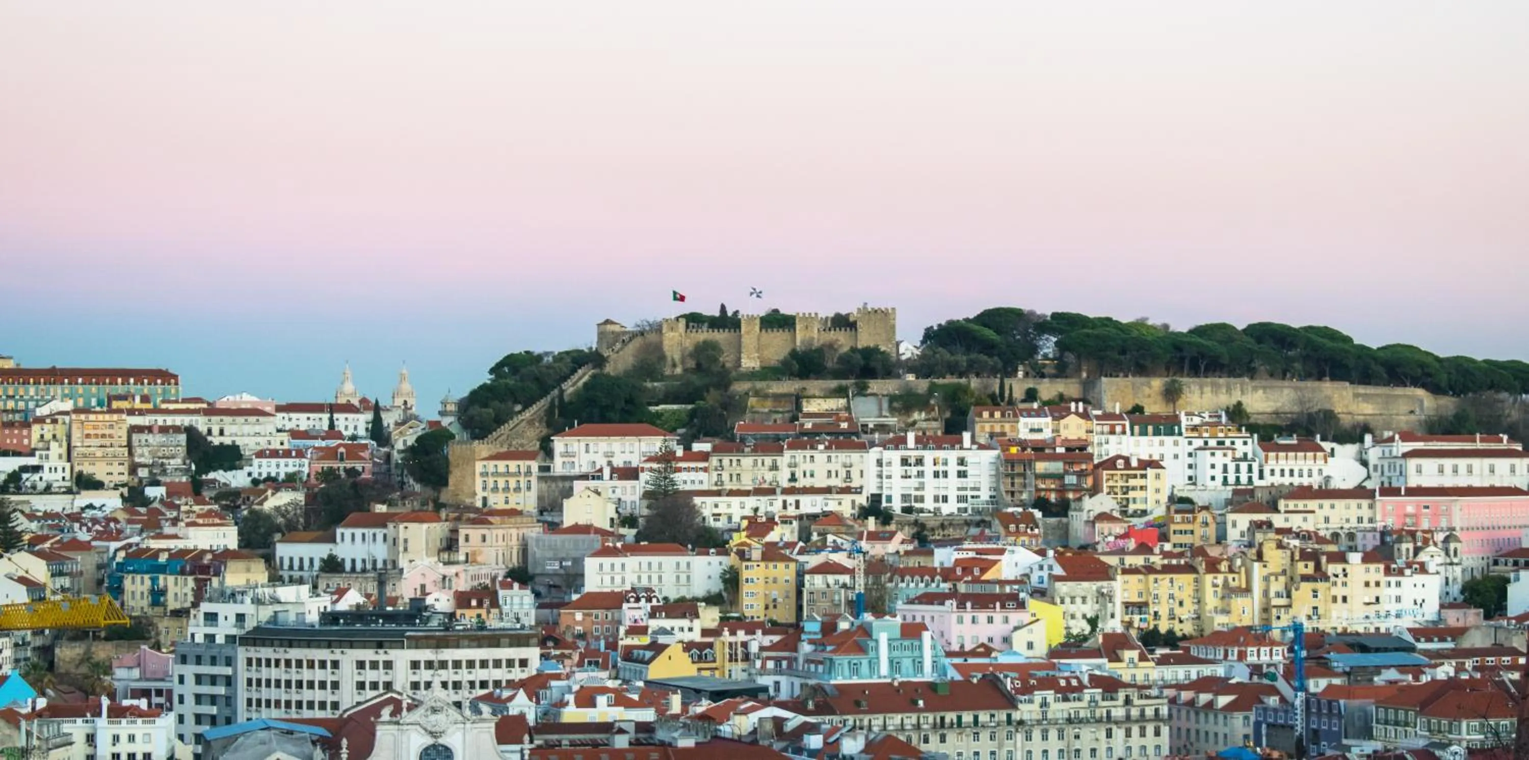 Entertainment in Succeed Campo Pequeno Apartments