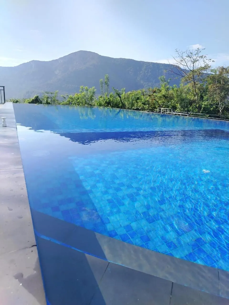 Swimming pool in CRYSTAL RIVERSTON DECK