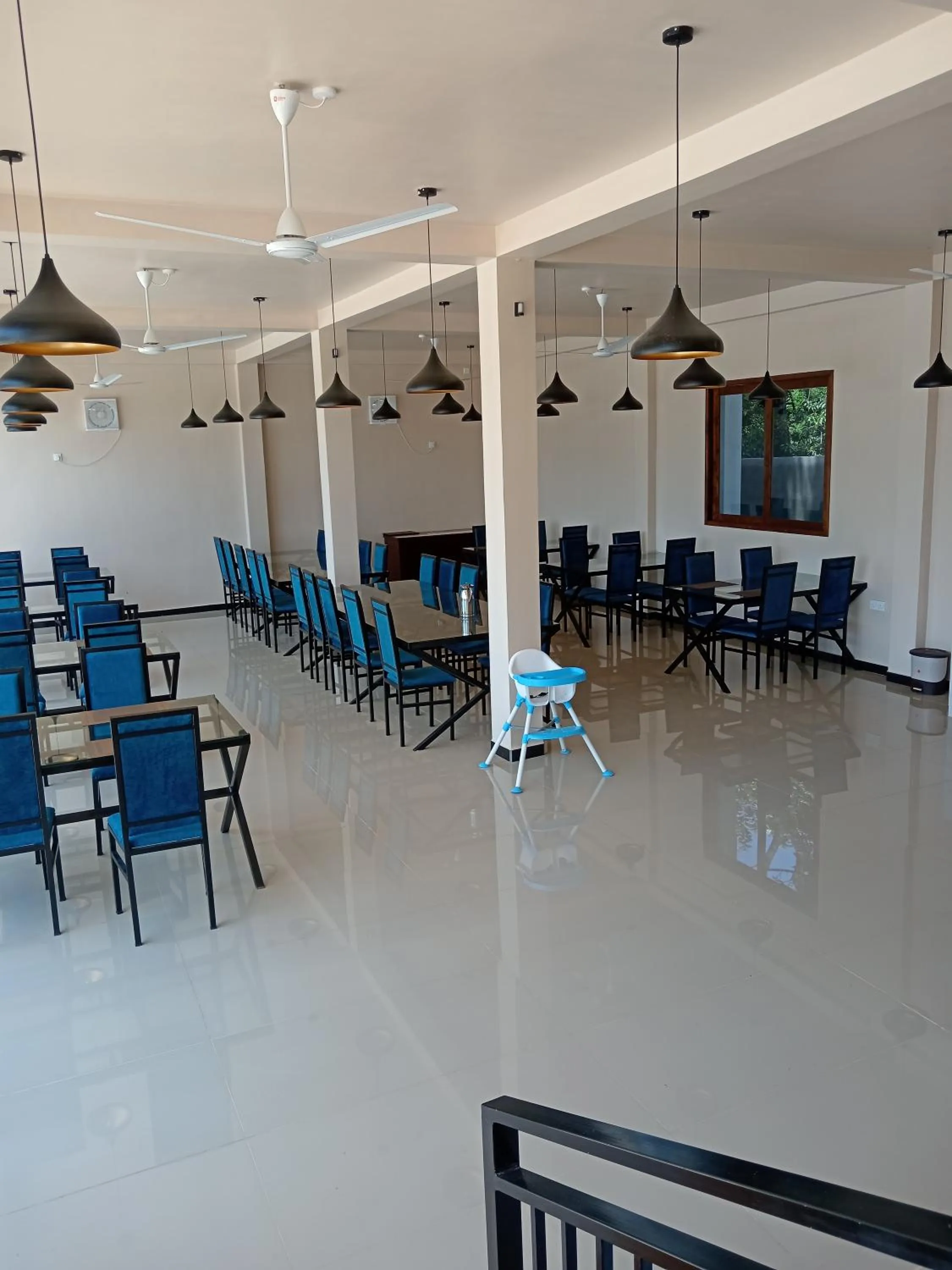 Restaurant/places to eat in CRYSTAL RIVERSTON DECK