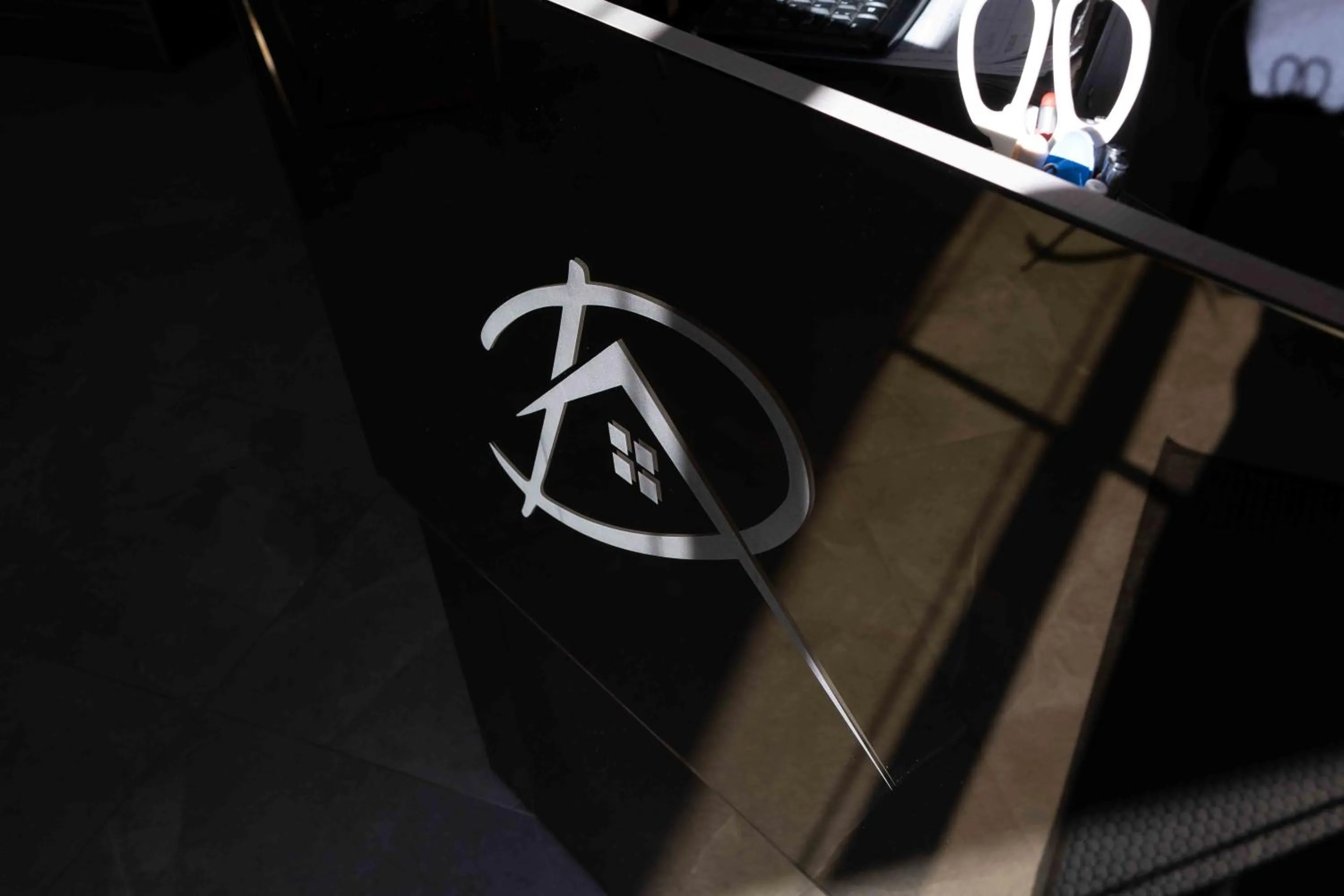 Decorative detail in Divina Charme