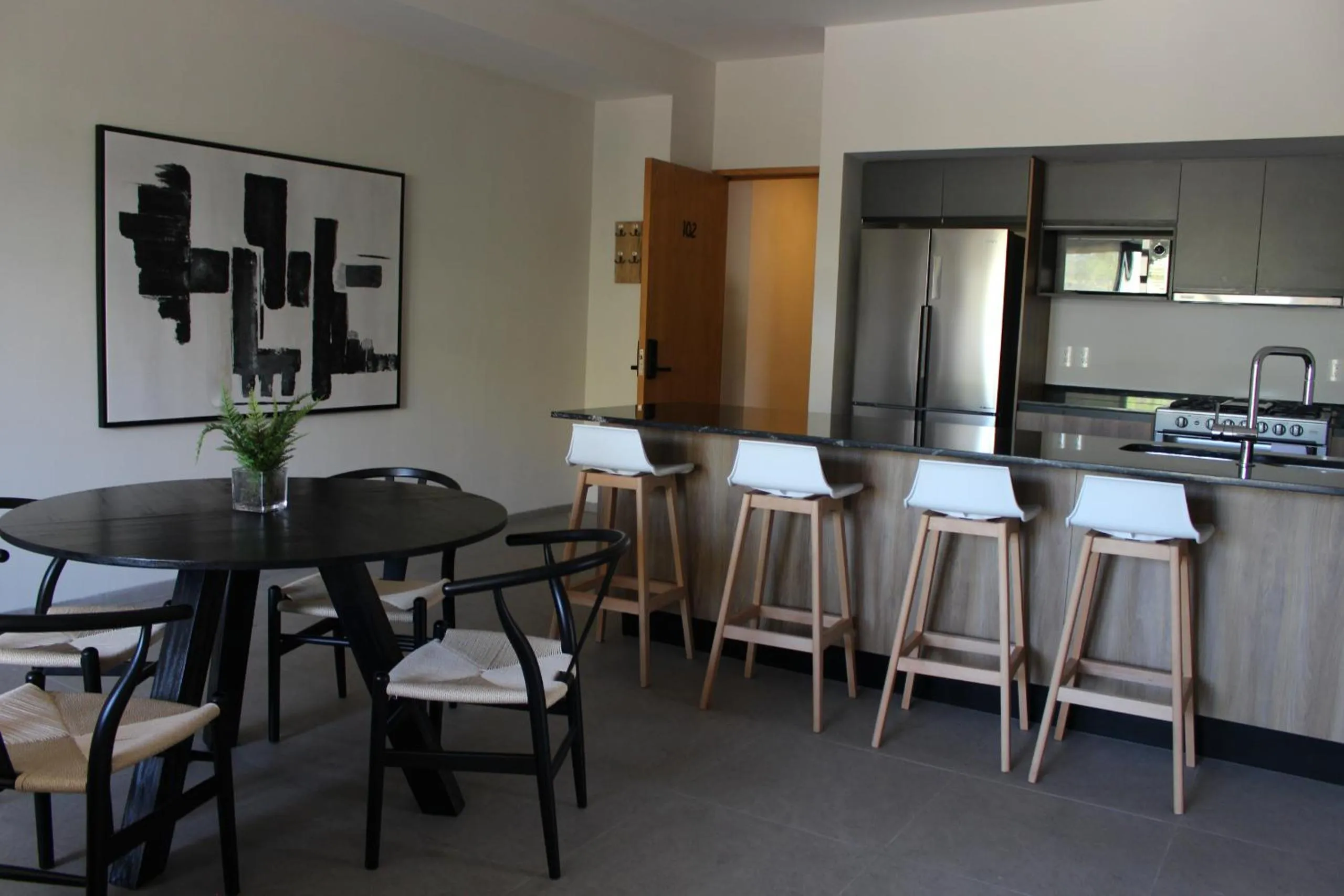 Kitchen or kitchenette in 105 Downtown