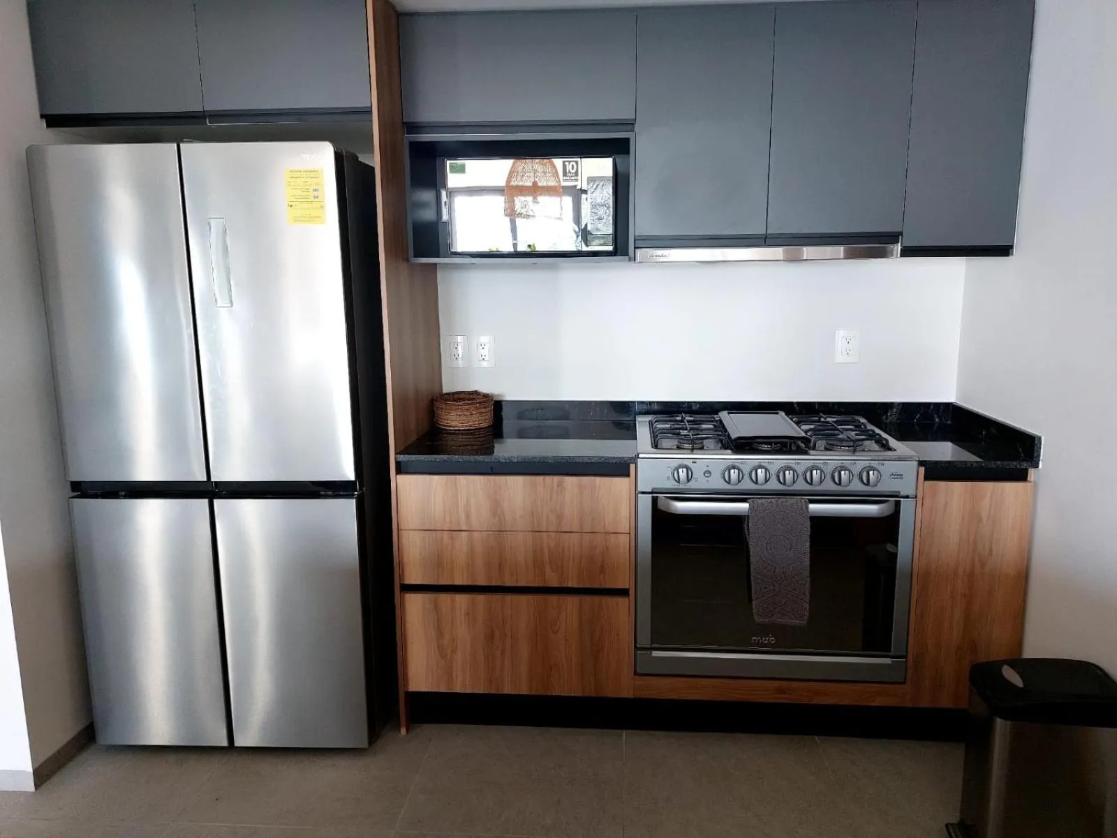 Kitchen or kitchenette in 105 Downtown