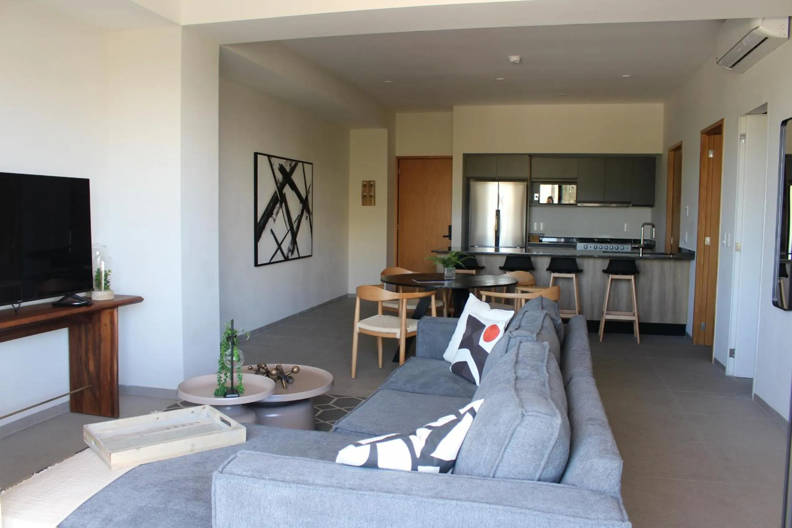 Communal lounge/ TV room in 105 Downtown