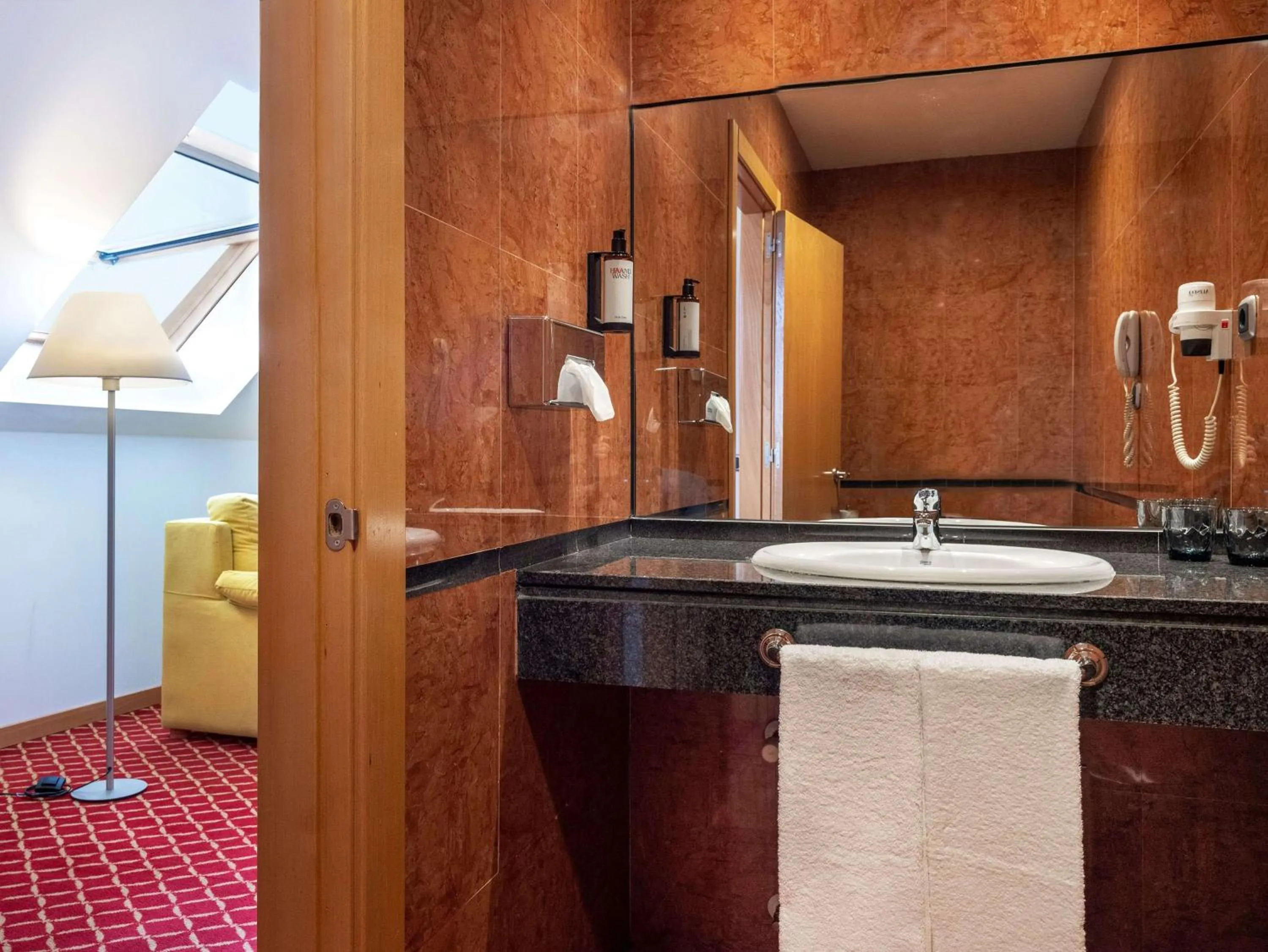 Bedroom in Hotel Zentral León