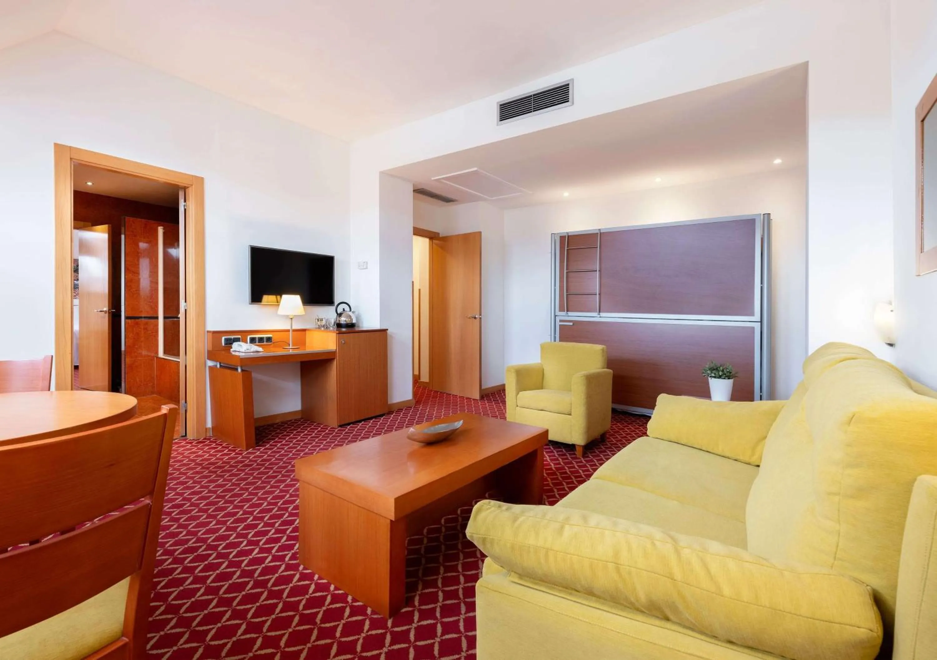 Bedroom in Hotel Zentral León