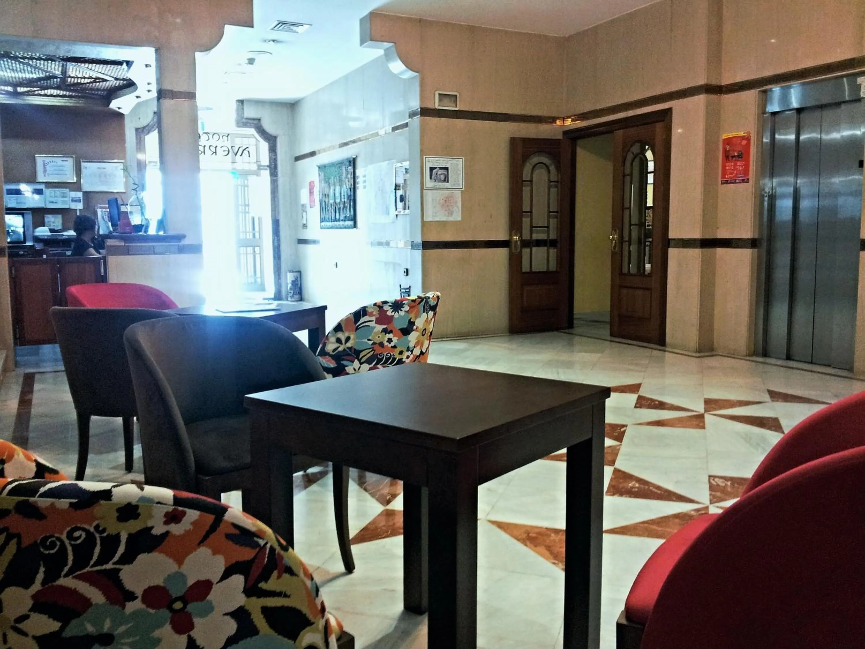 Lobby or reception in Hotel Averroes