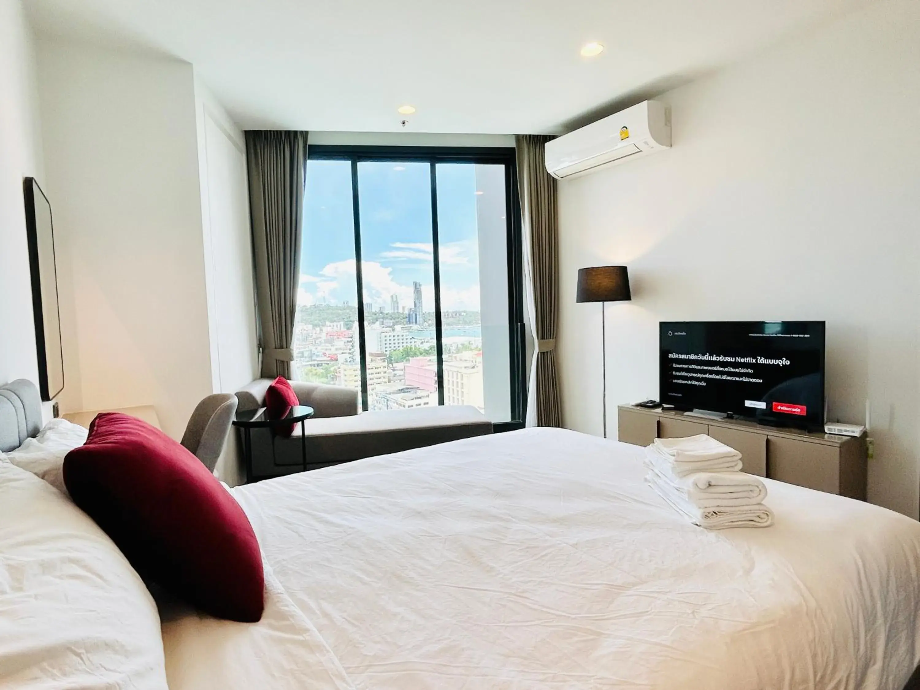 Studio with Ocean View in Edge Central Pattaya By YoYo Studio with Ocean View in Edge Central Pattaya By YoYo