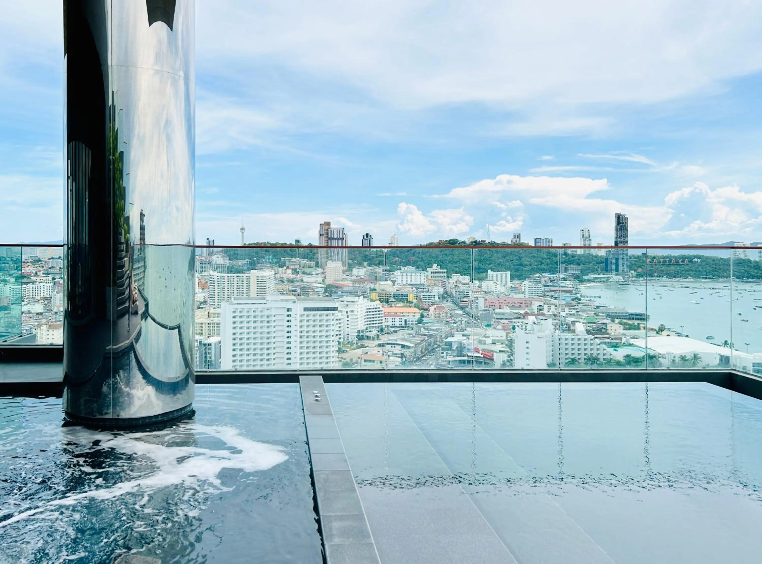 Day in Edge Central Pattaya By YoYo