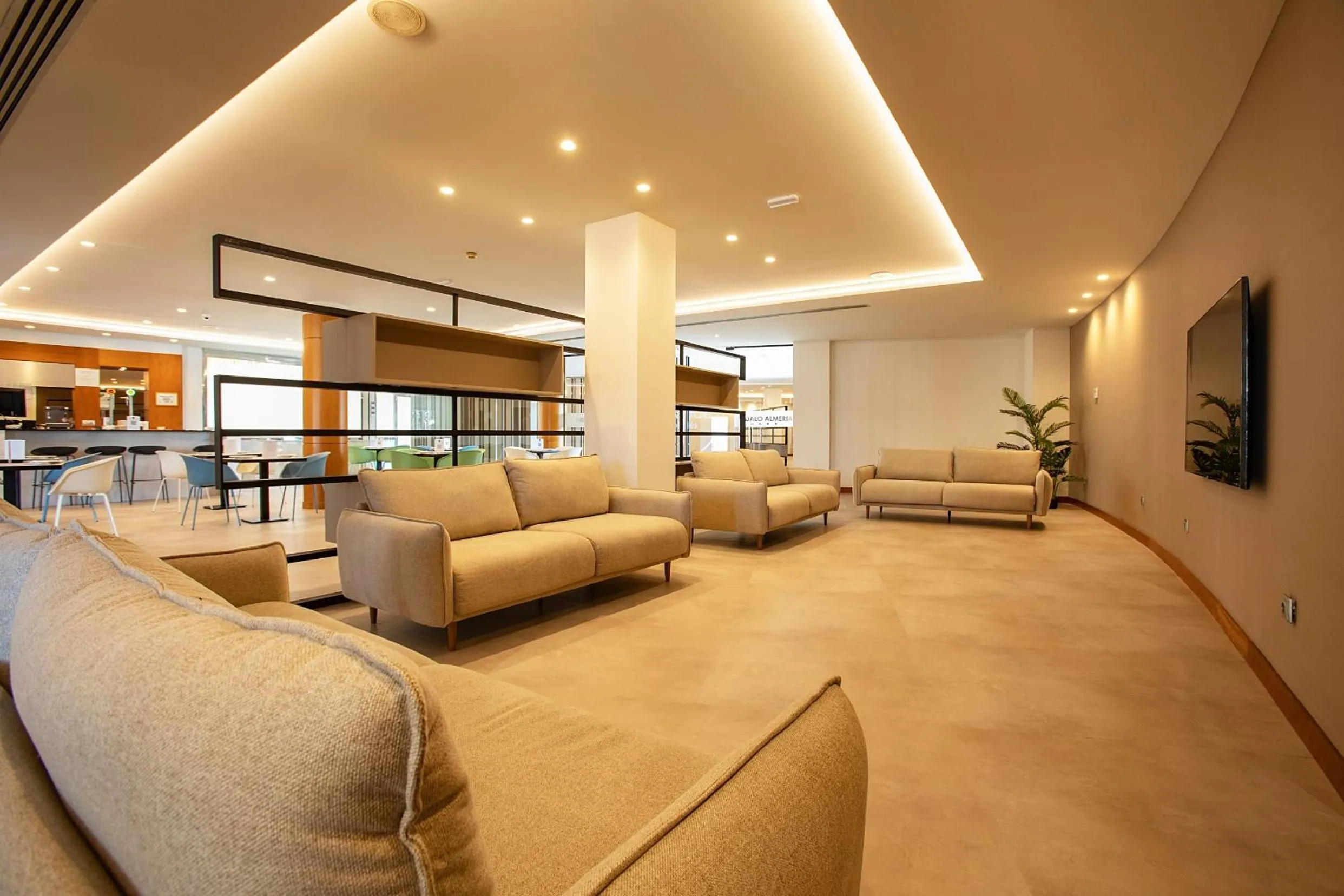 Communal lounge/ TV room in Vértice Indalo Almería