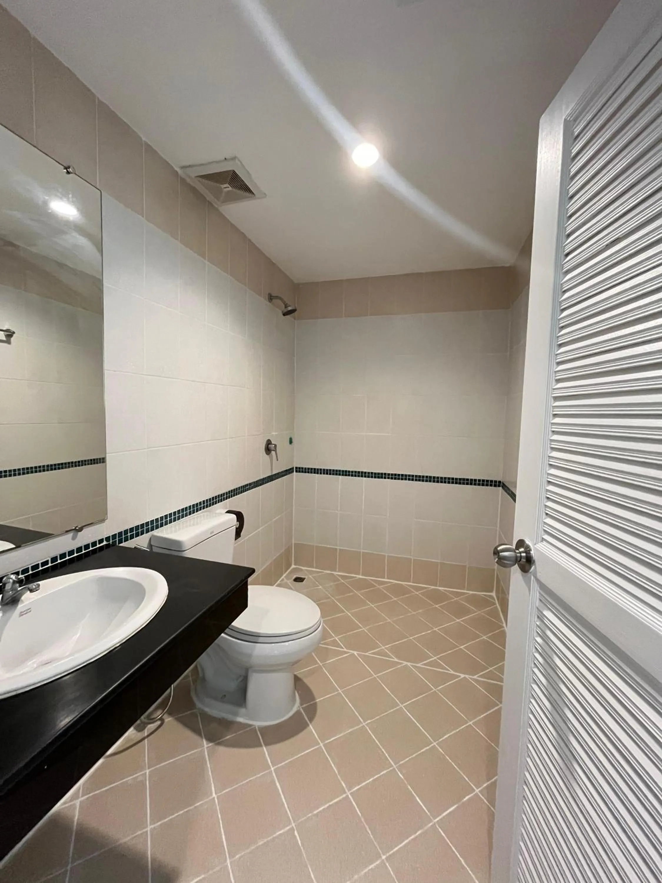 Toilet in Cocoon Patong Hotel