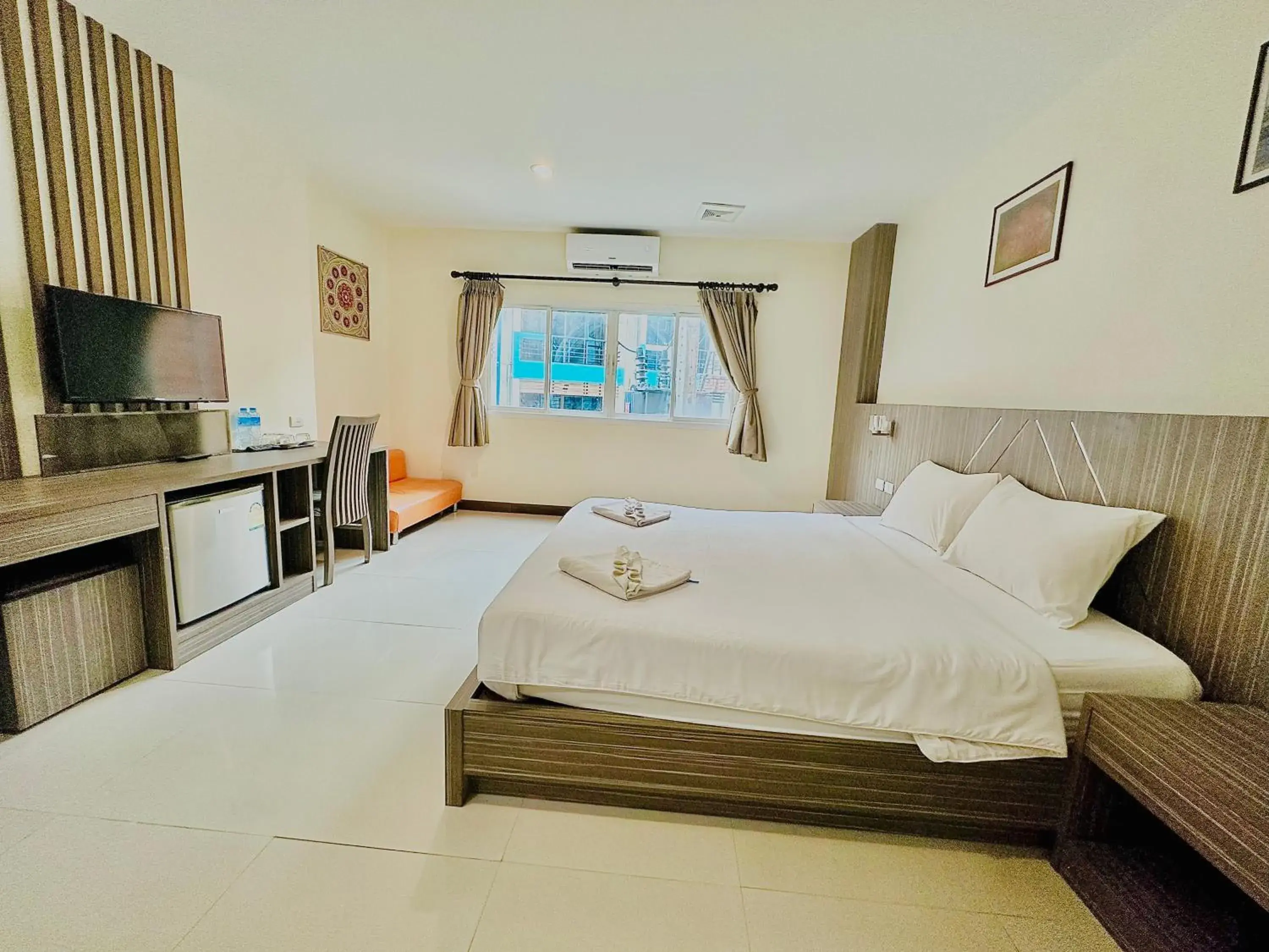 Superior Double Room in Cocoon Patong Hotel Superior Double Room in Cocoon Patong Hotel