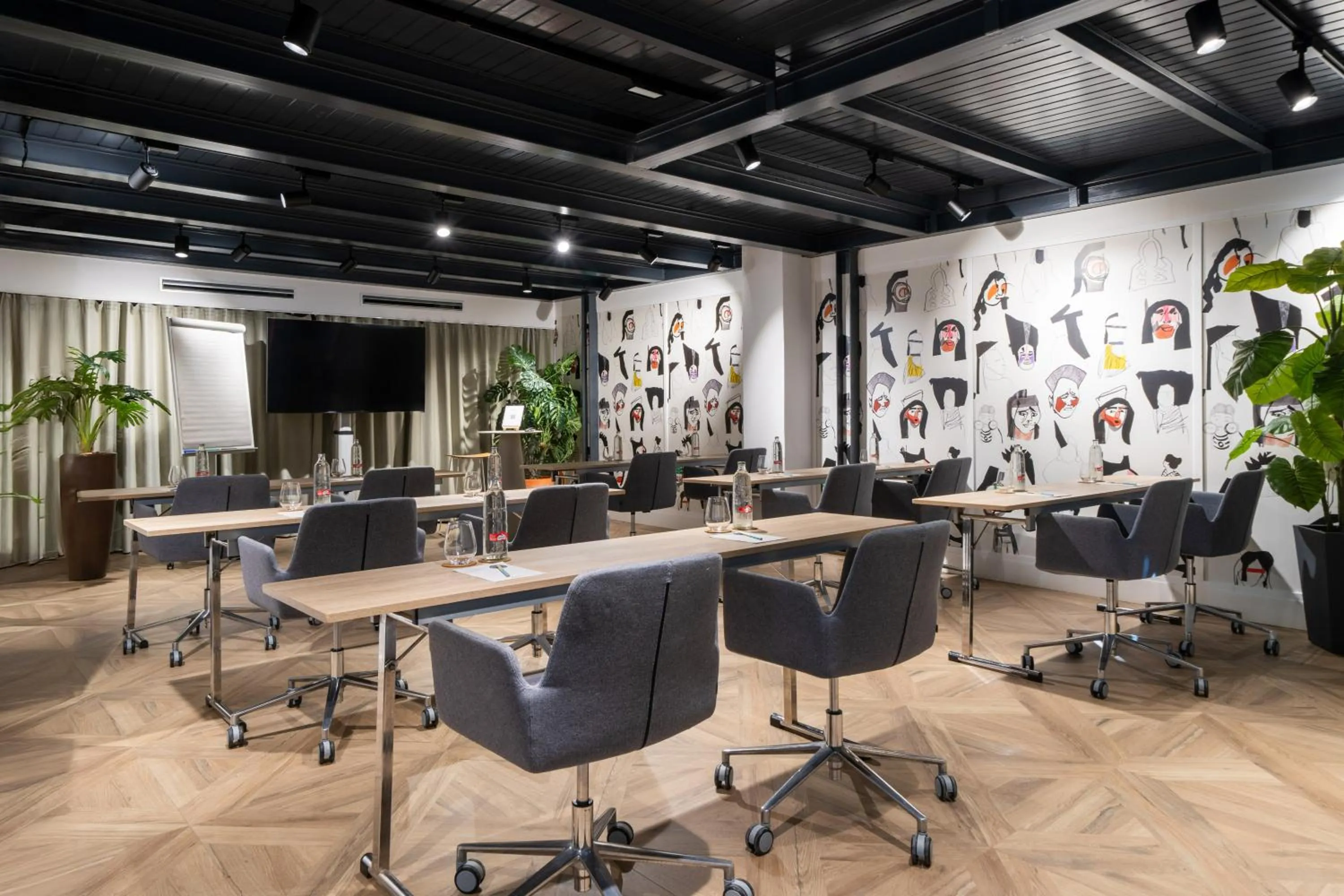 Seating area in INNSiDE by Meliá Palma Center