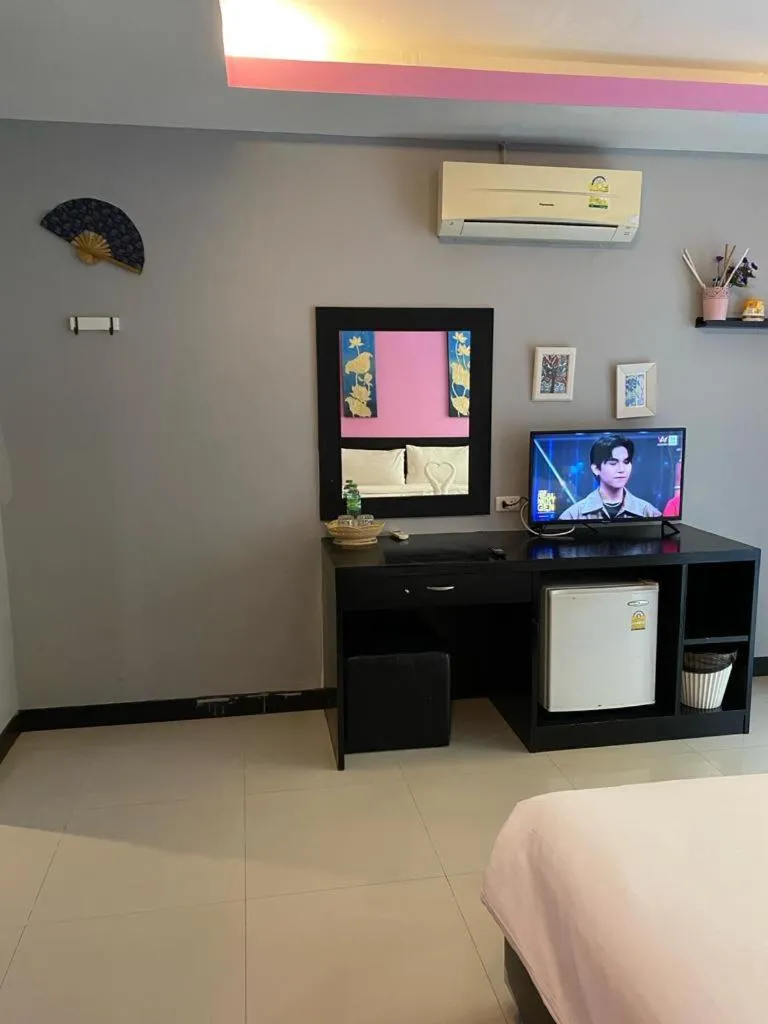 TV and multimedia in Lavender Patong Hotel