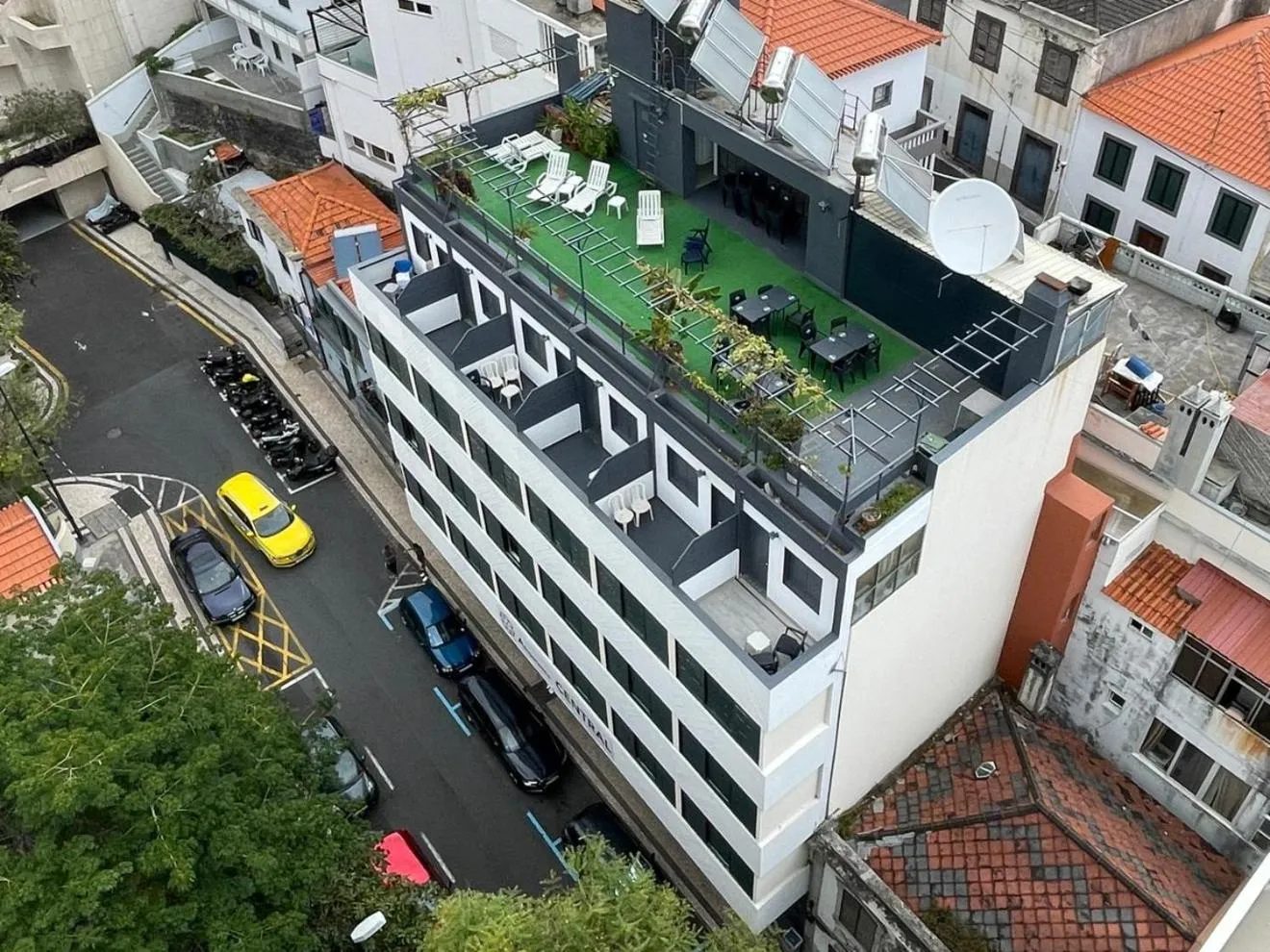Property building in Alojamento Central I - Funchal