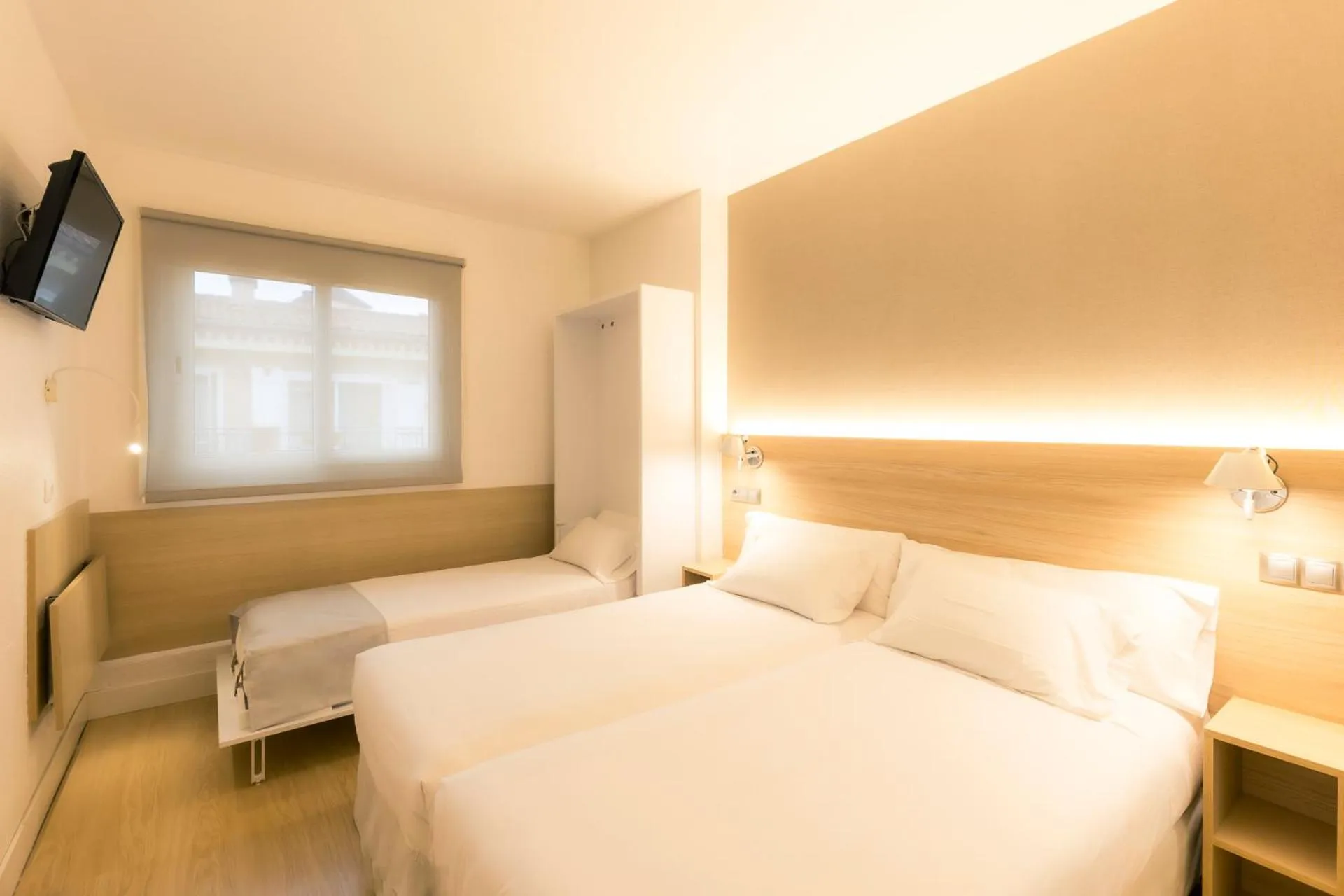 Bed in Hotel Burlada