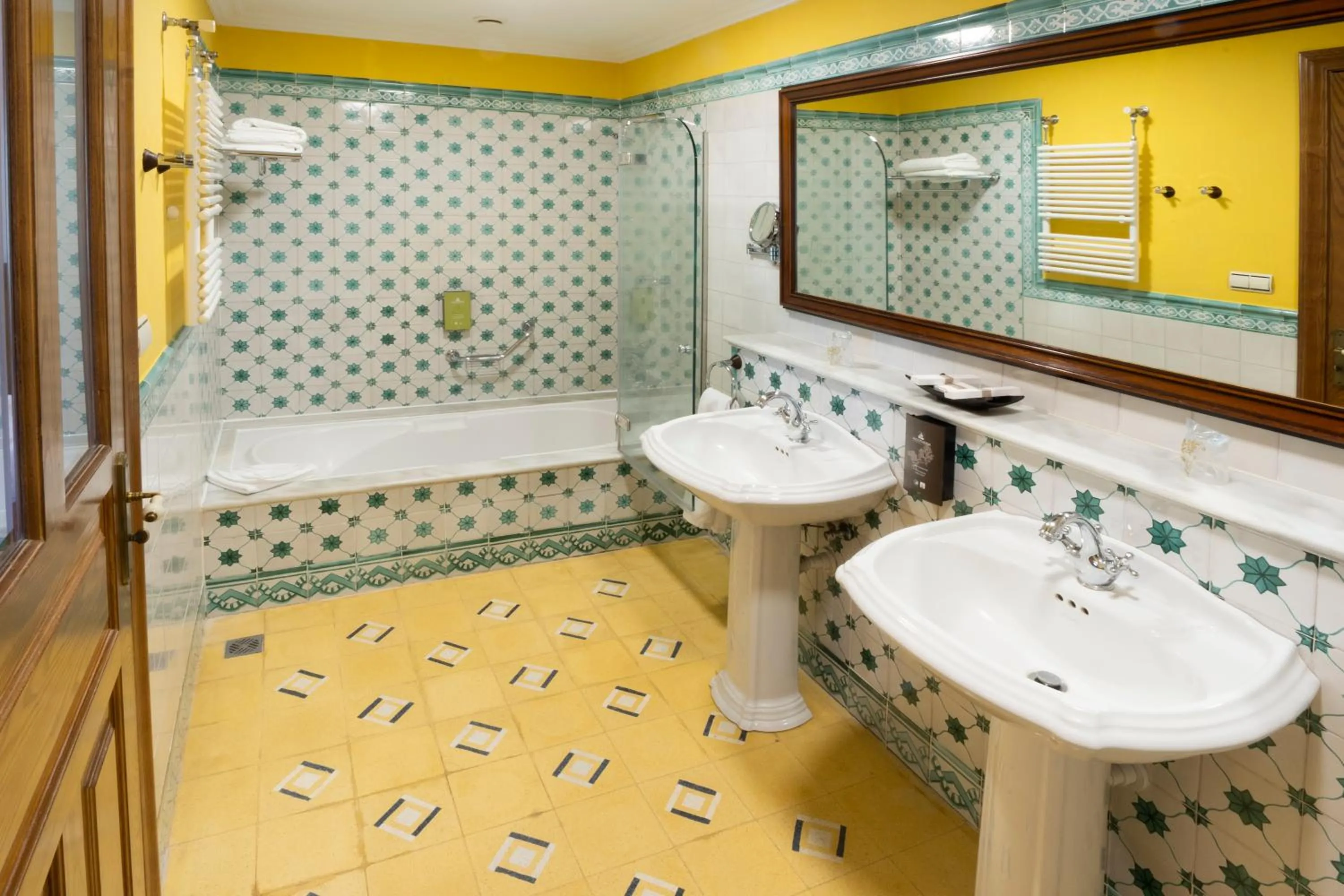 Shower in Hotel Spa Villalba