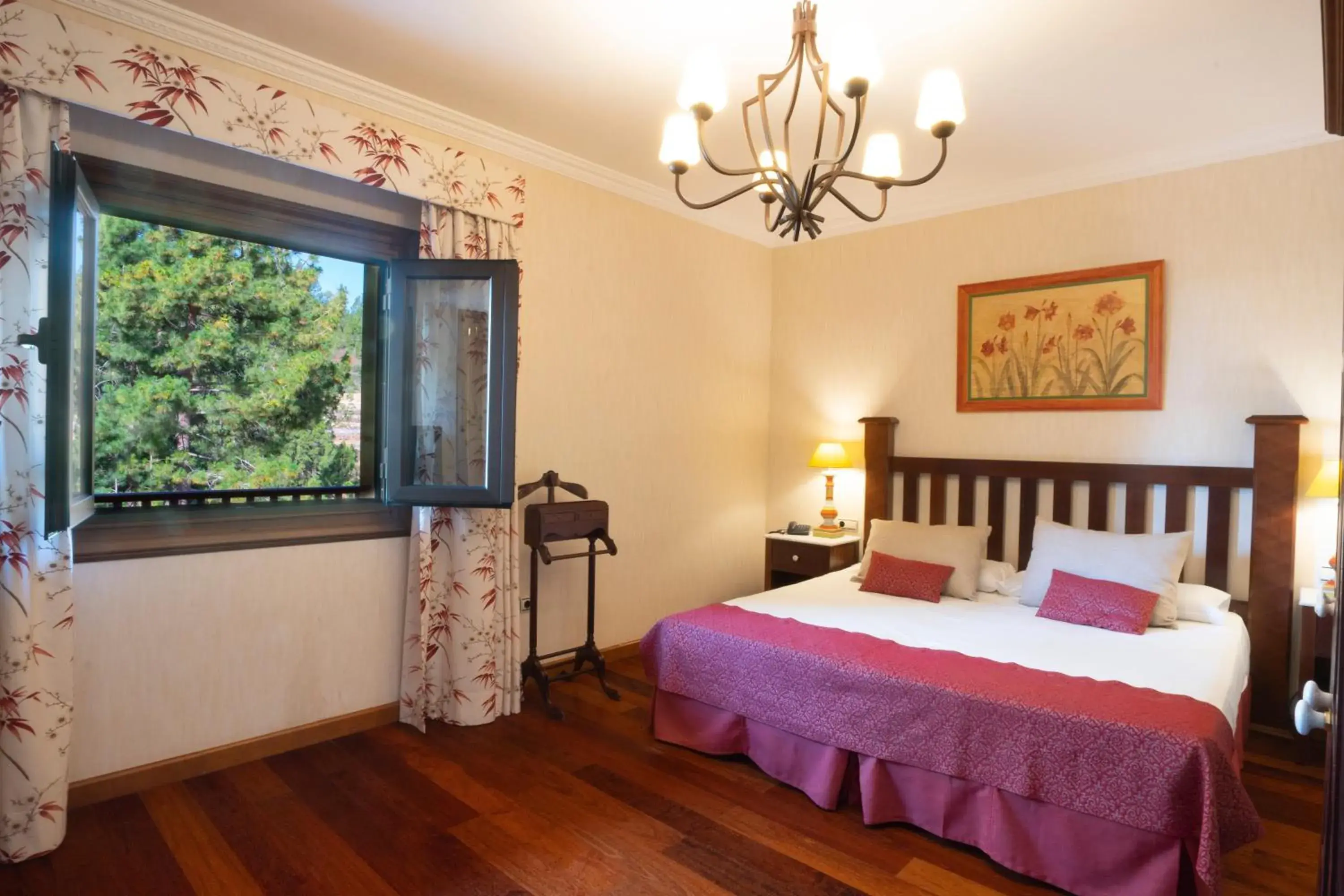 Junior Suite with Garden View in Hotel Spa Villalba Junior Suite with Garden View in Hotel Spa Villalba