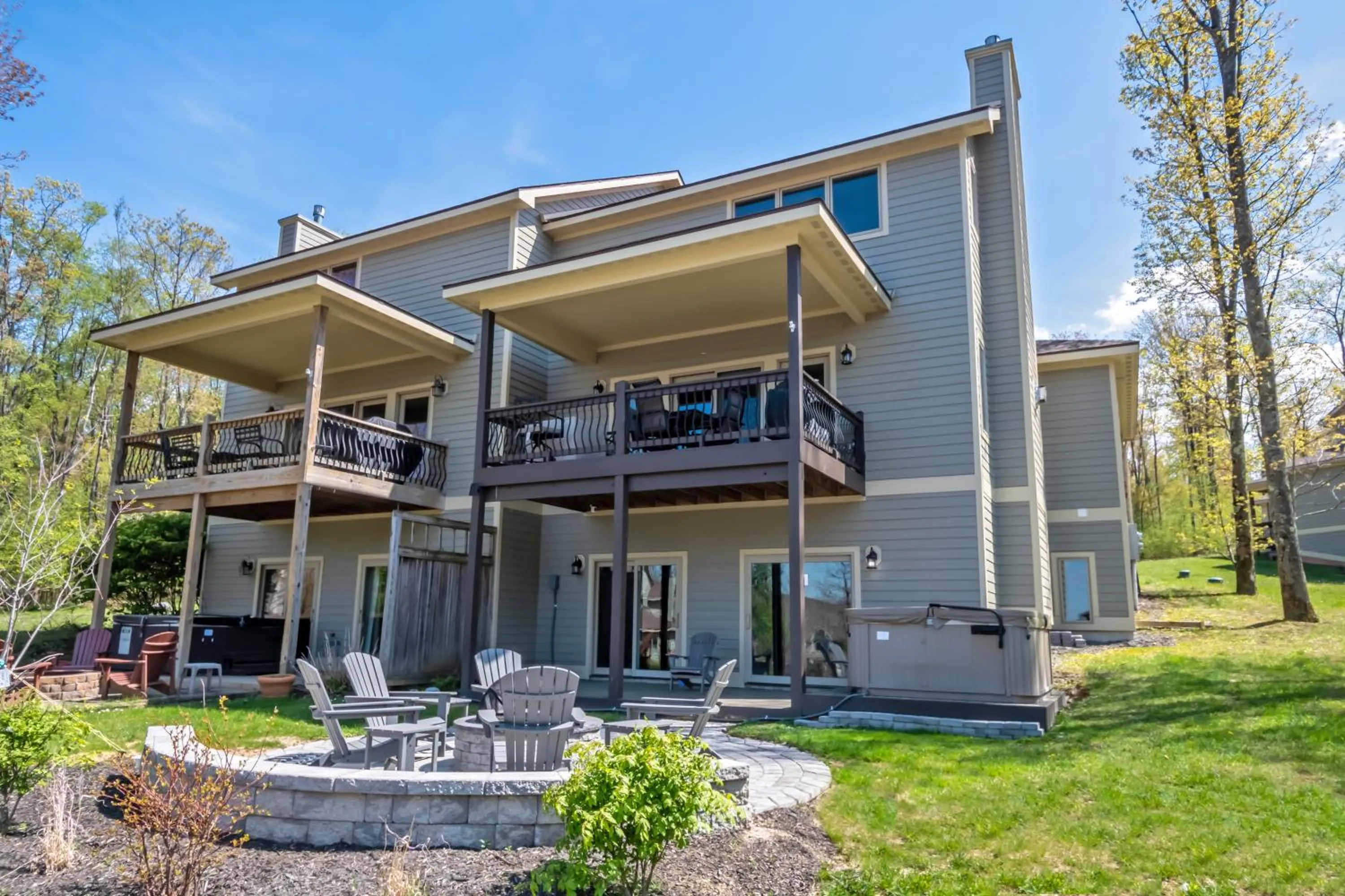 Property building in Alla Famiglia